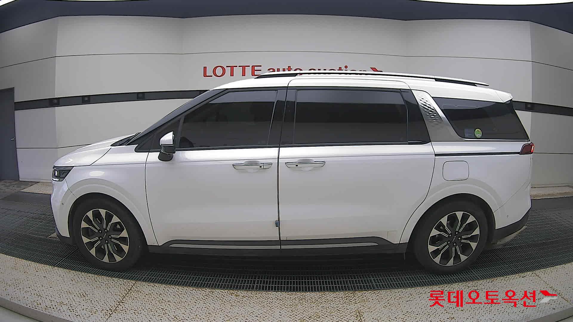 Kia Carnival id 3466786 из Кореи 7