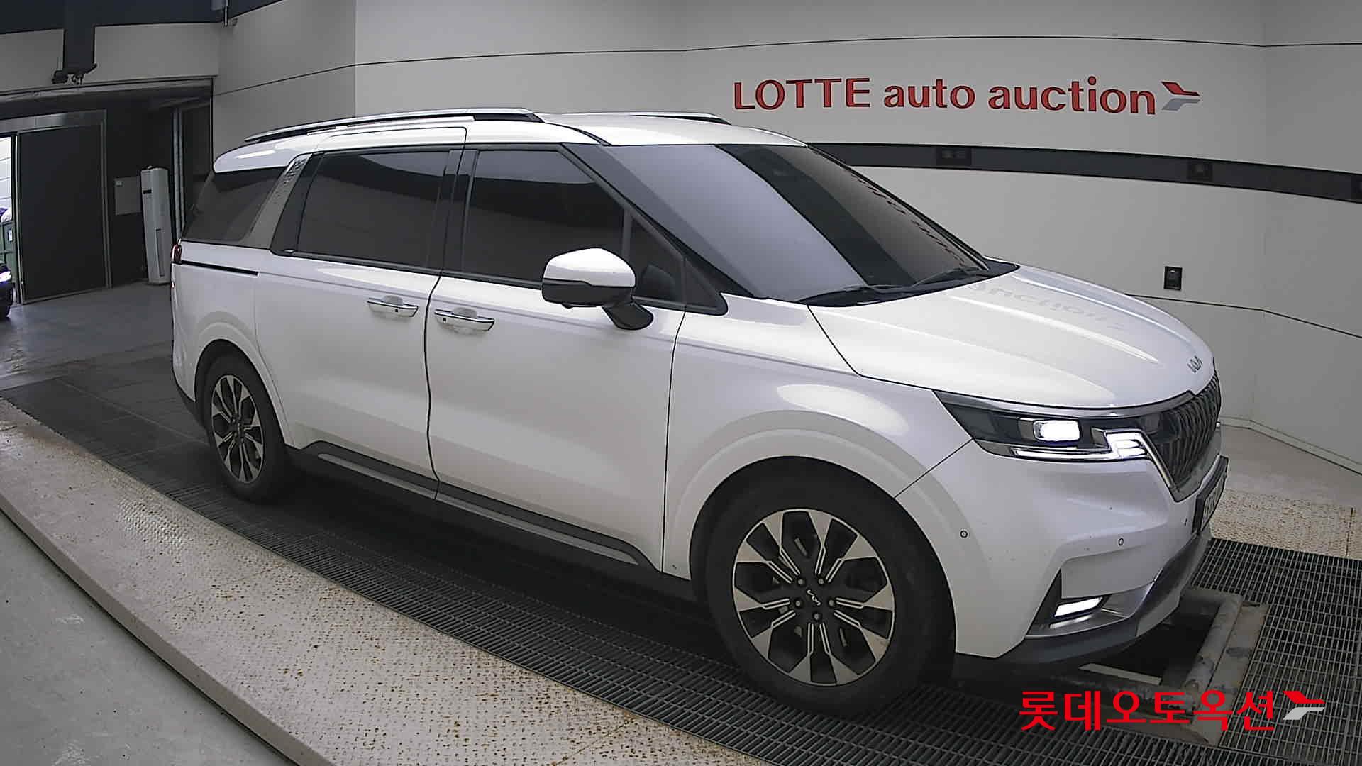 Kia Carnival id 3466786 из Кореи 16