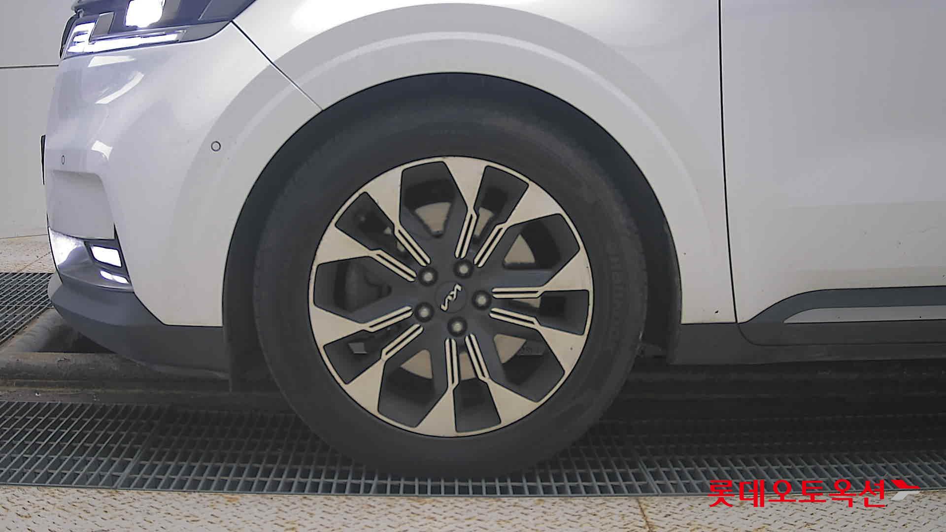 Kia Carnival id 3466786 из Кореи 21