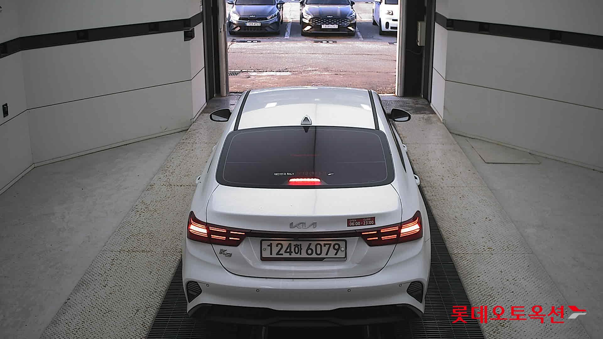 Kia K3 2022 Snow White Pearl из Кореи, фото 5