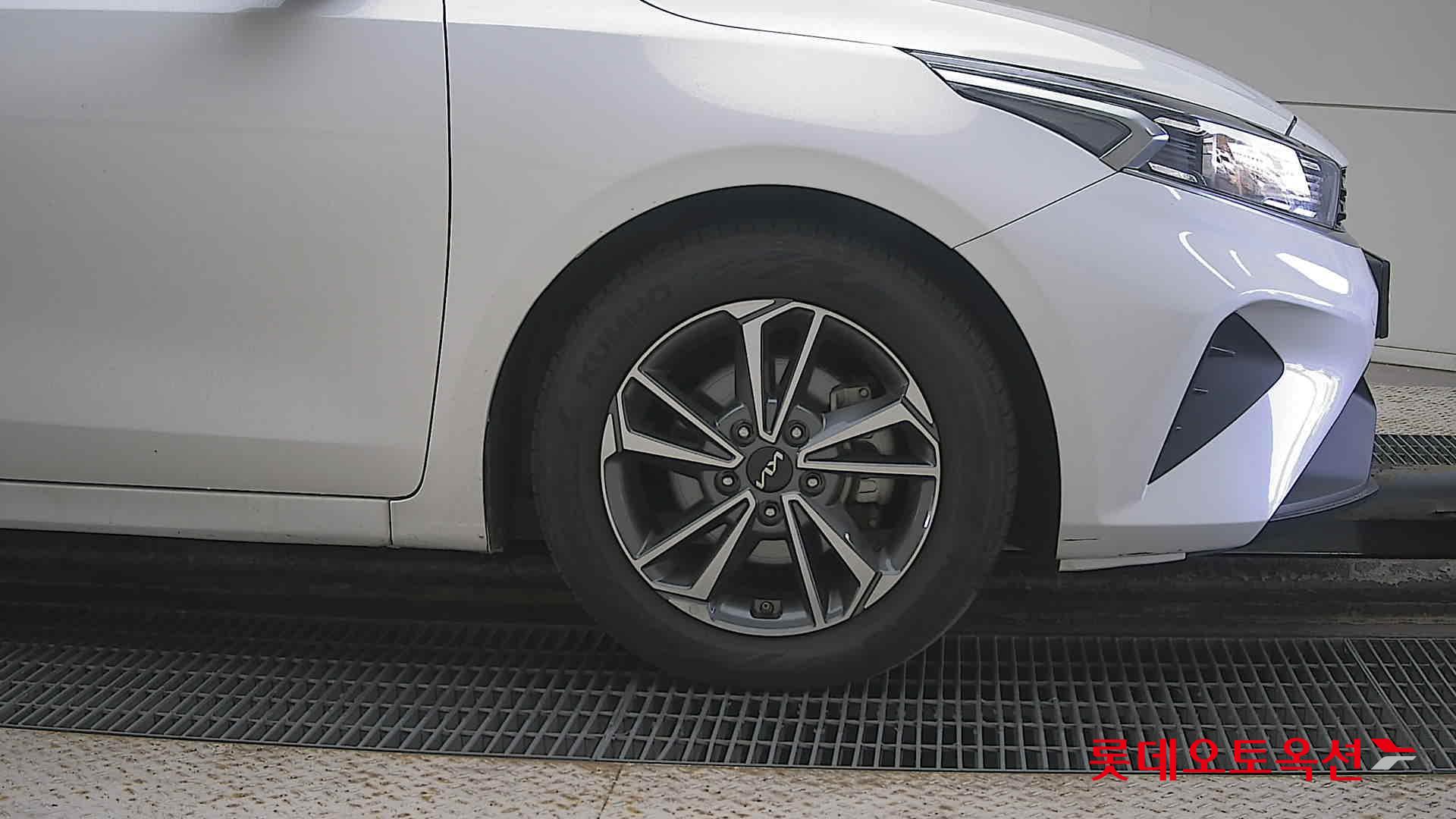 Kia K3 id 3461976 из Кореи 23