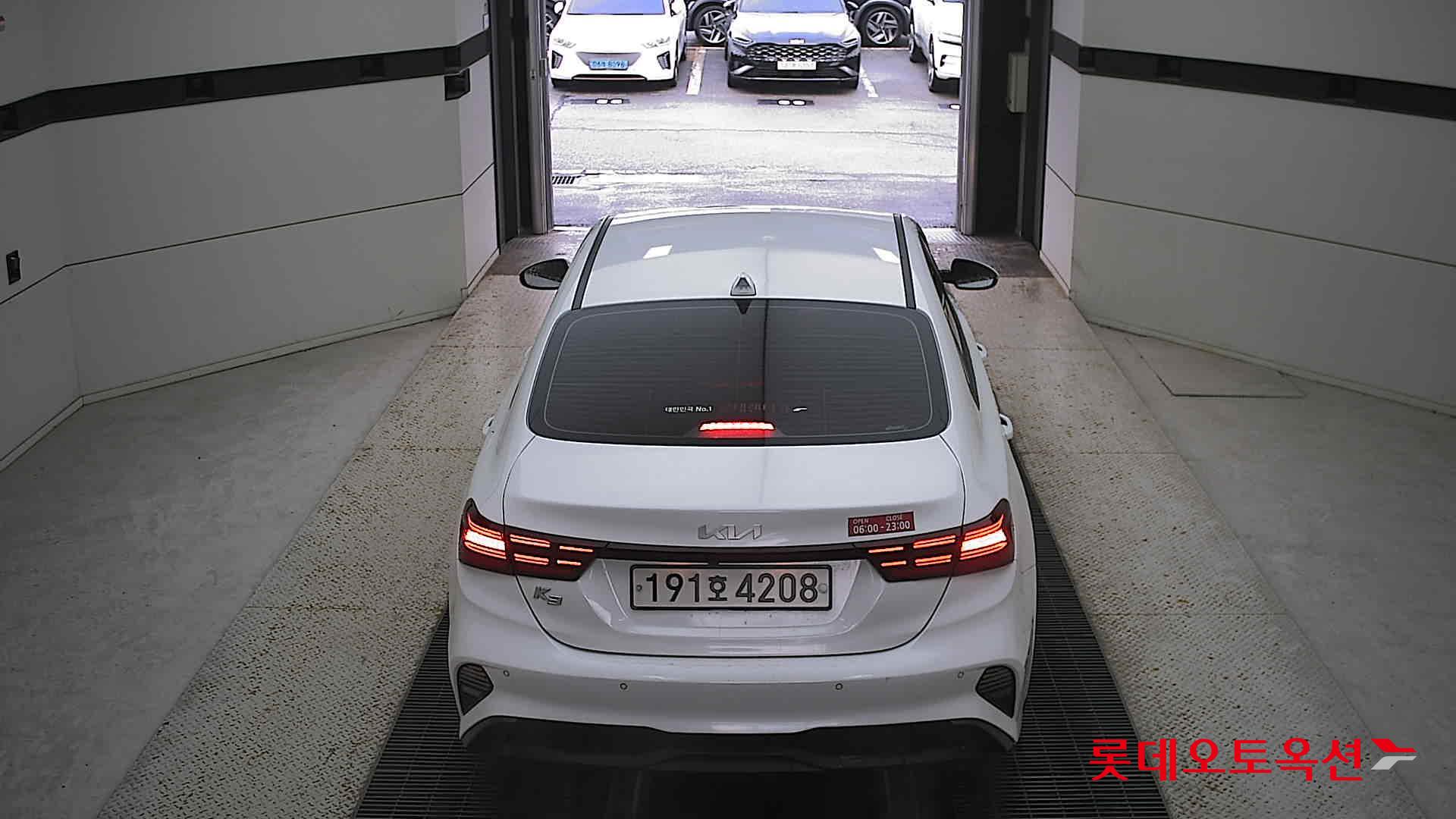 Kia K3 2022 Snow White Pearl из Кореи, фото 5