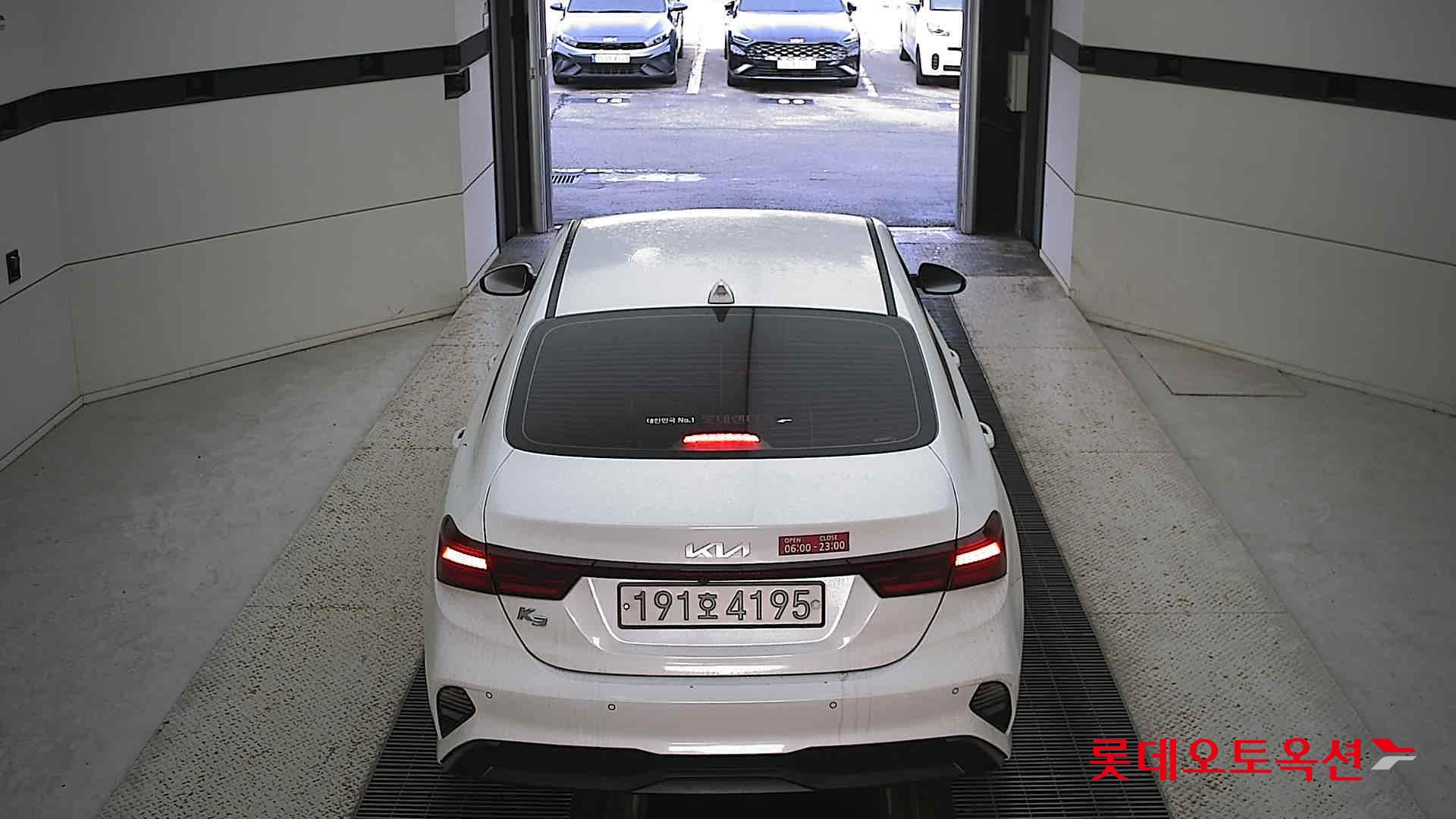 Kia K3 2022 Snow White Pearl из Кореи, фото 5