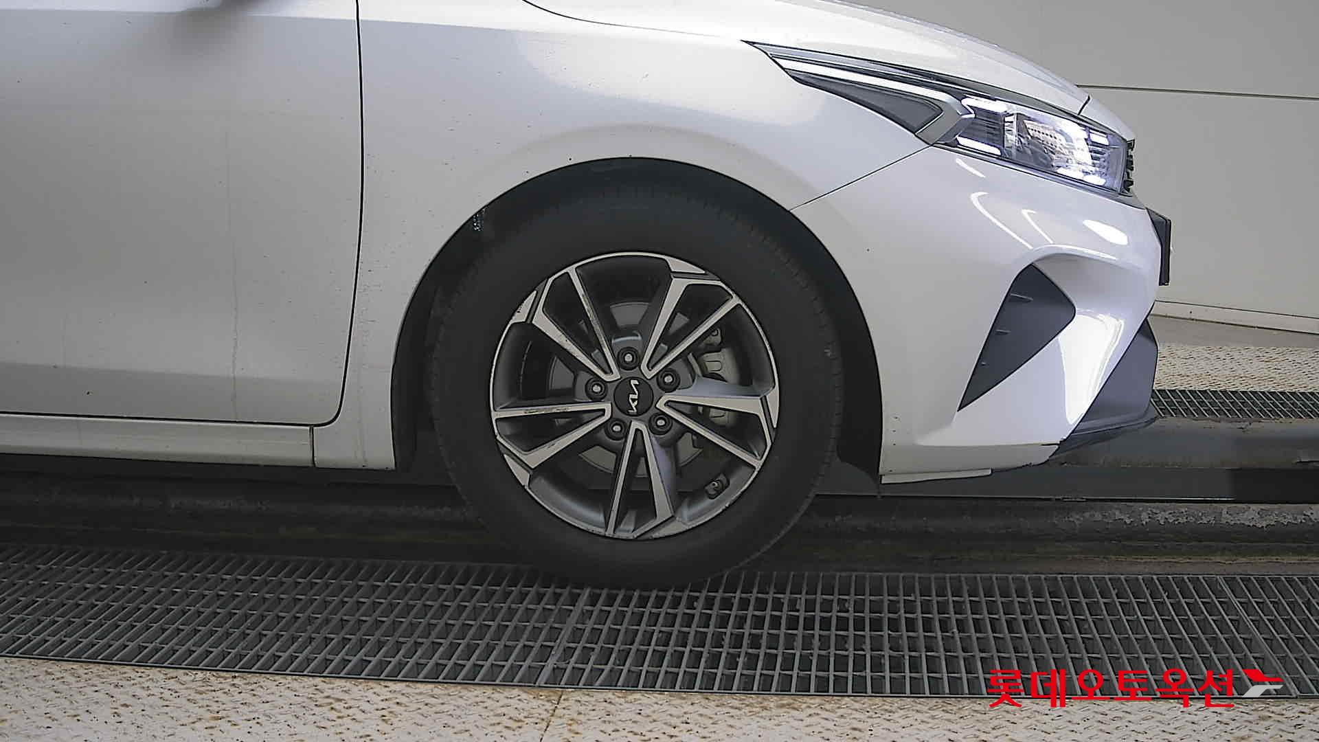 Kia K3 id 3466832 из Кореи 23