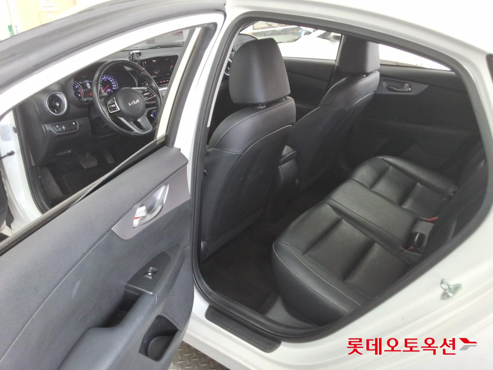 Kia K3 id 3466832 из Кореи 36