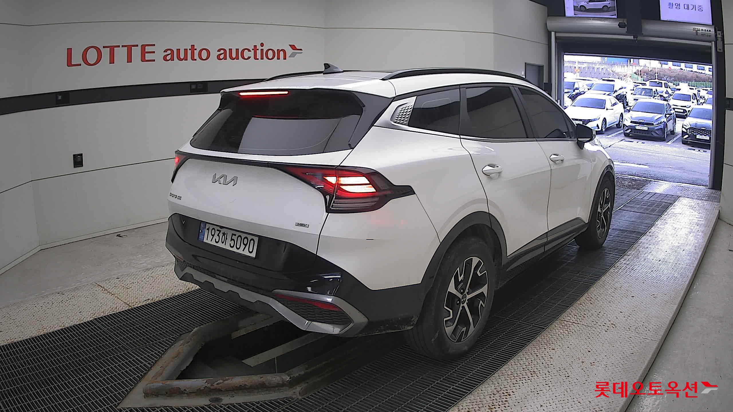 Kia Sportage Hybrid 2022 Snow White Pearl (optional) из Кореи, фото 4