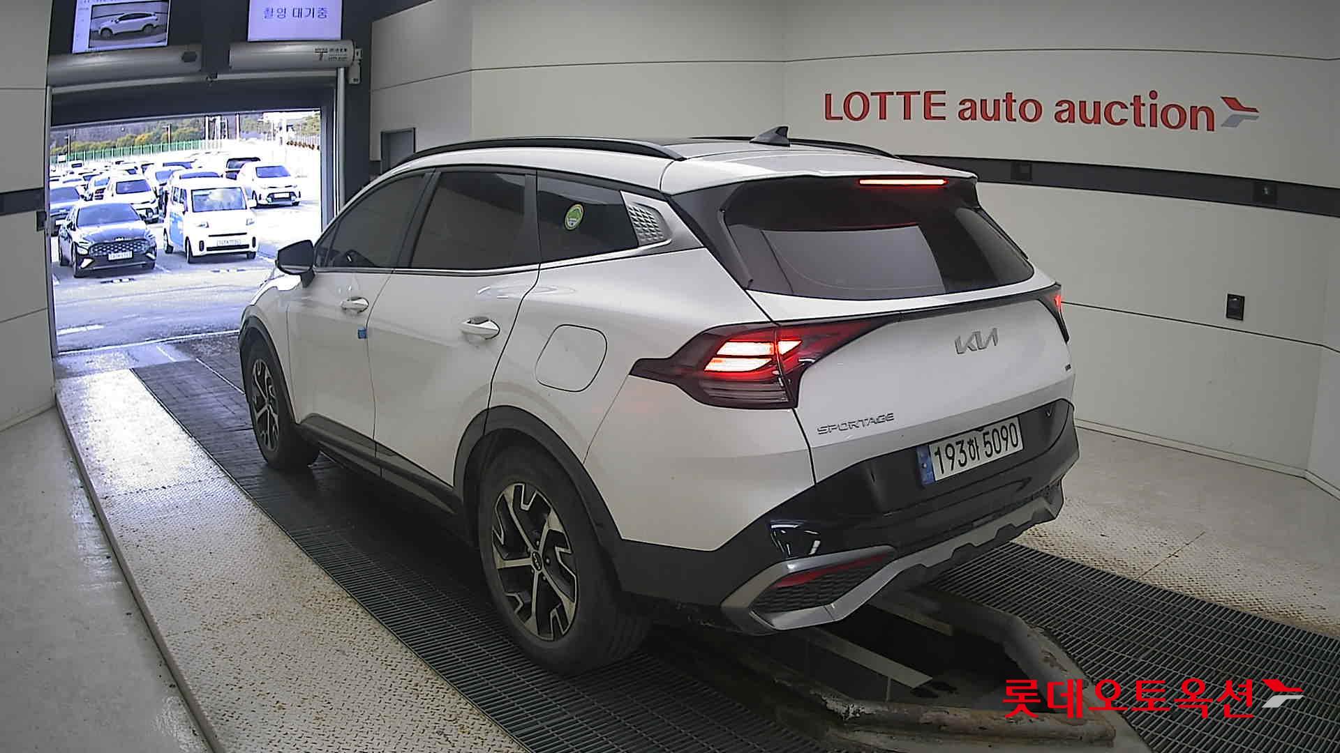 Kia Sportage Hybrid 2022 Snow White Pearl (optional) из Кореи, фото 6