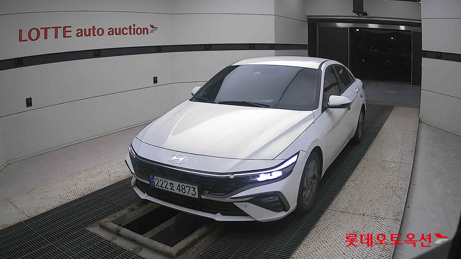 Hyundai Avante 2024 Atlas White из Кореи