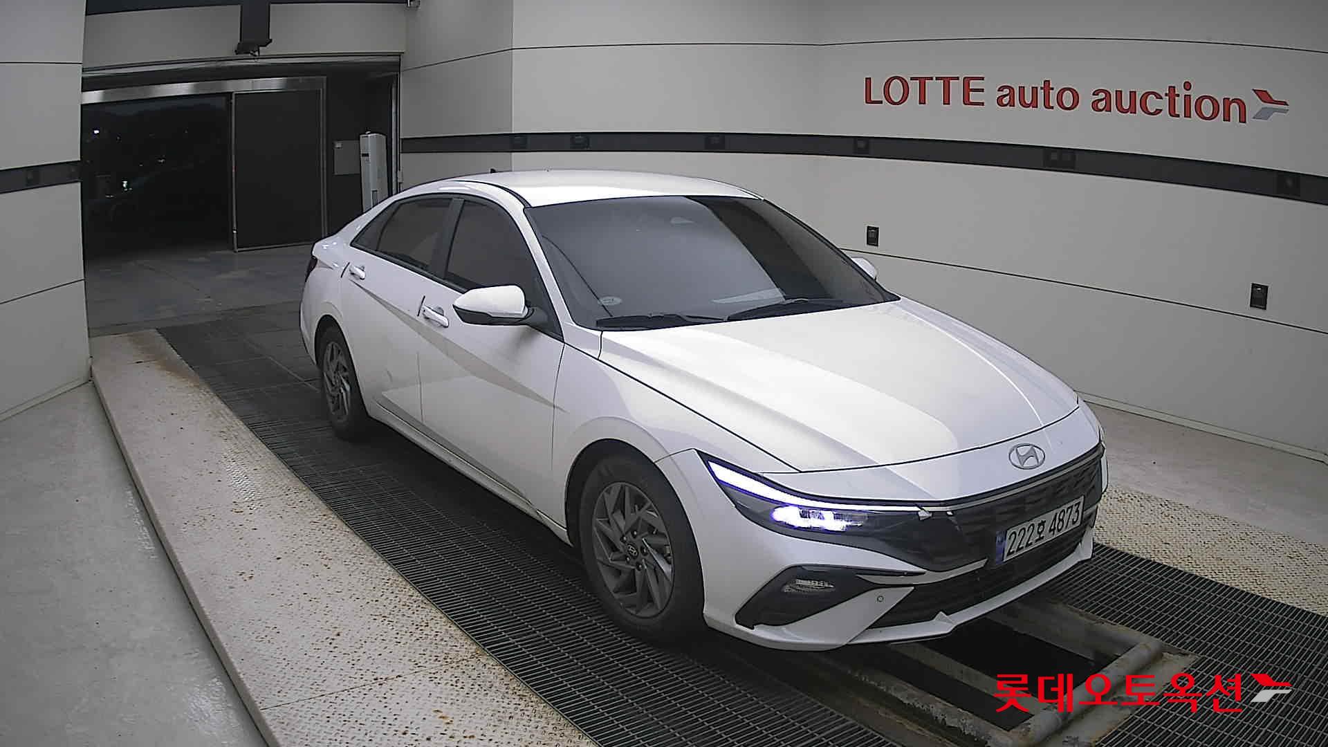 Hyundai Avante 2024 Atlas White из Кореи, фото 2