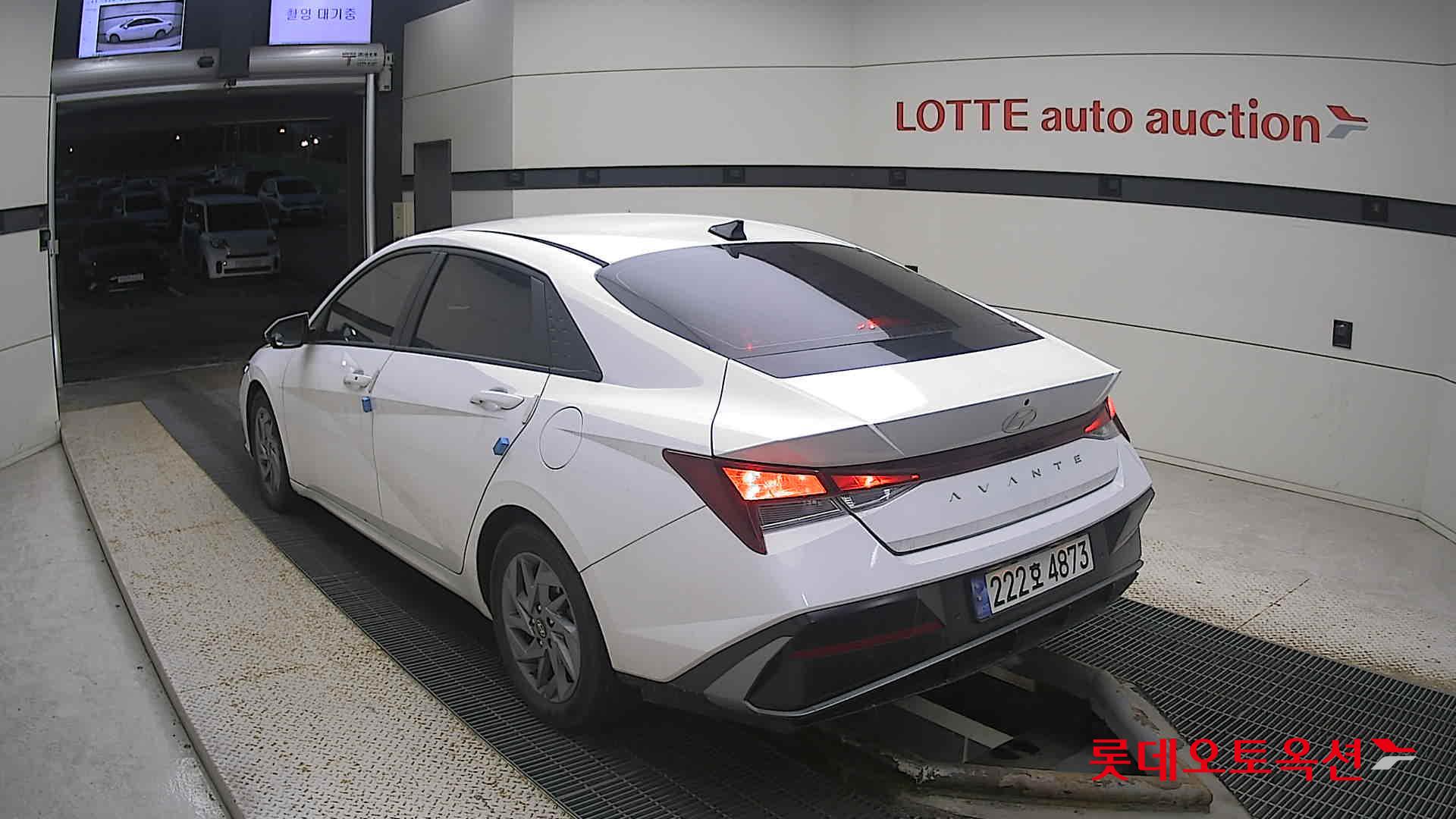 Hyundai Avante 2024 Atlas White из Кореи, фото 6