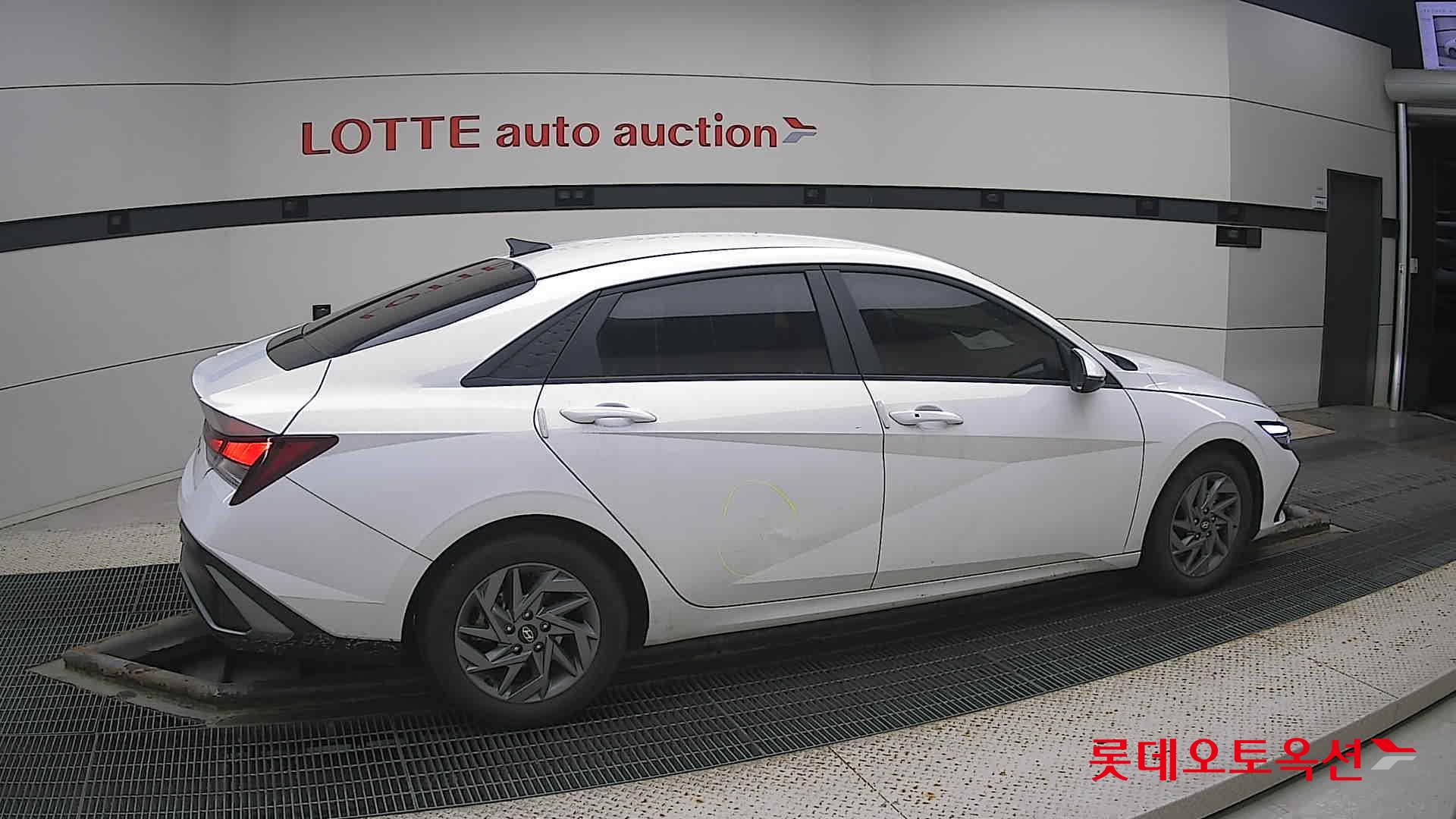 Hyundai Avante id 3466821 из Кореи 18