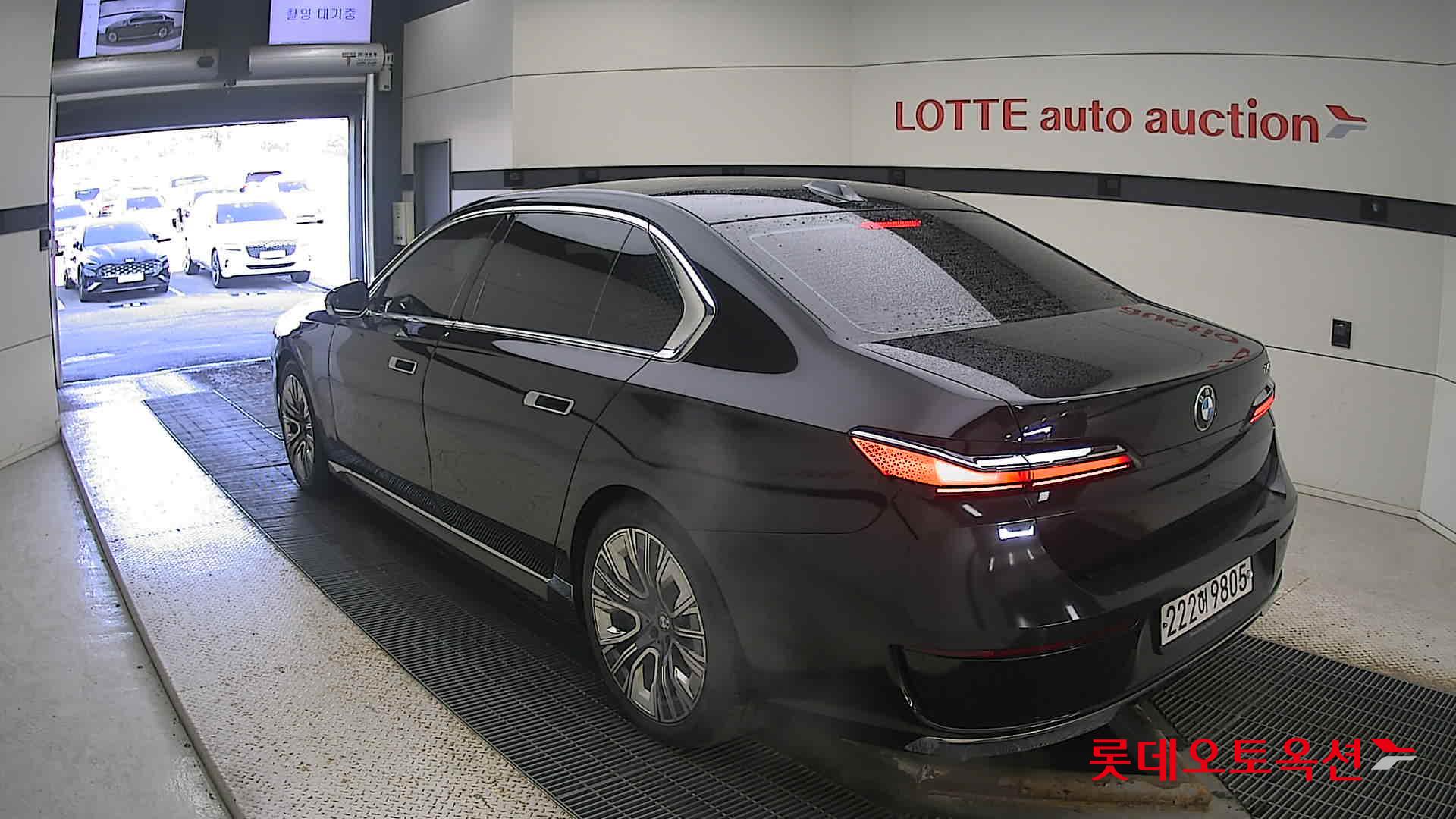 BMW  740i 2023 #475 - SAPPHIRE BLACK [BMW] из Кореи, фото 6