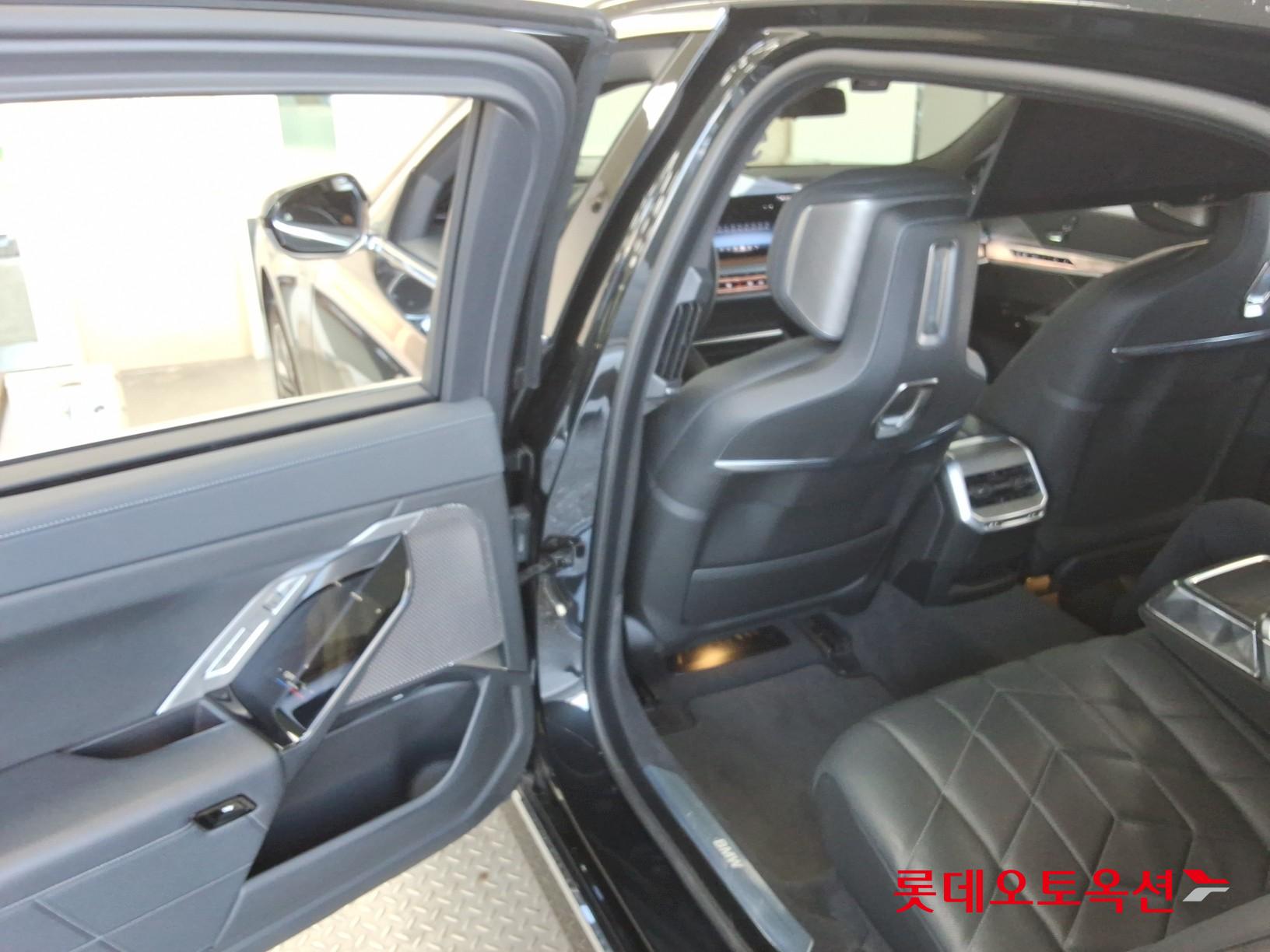 BMW  740i id 3476461 из Кореи 36