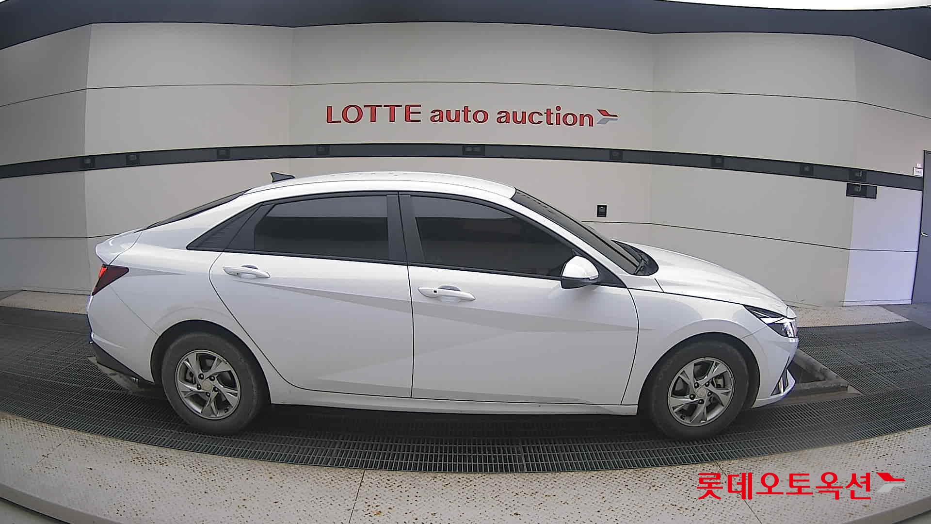 Hyundai Avante 2022 Polar White из Кореи, фото 3