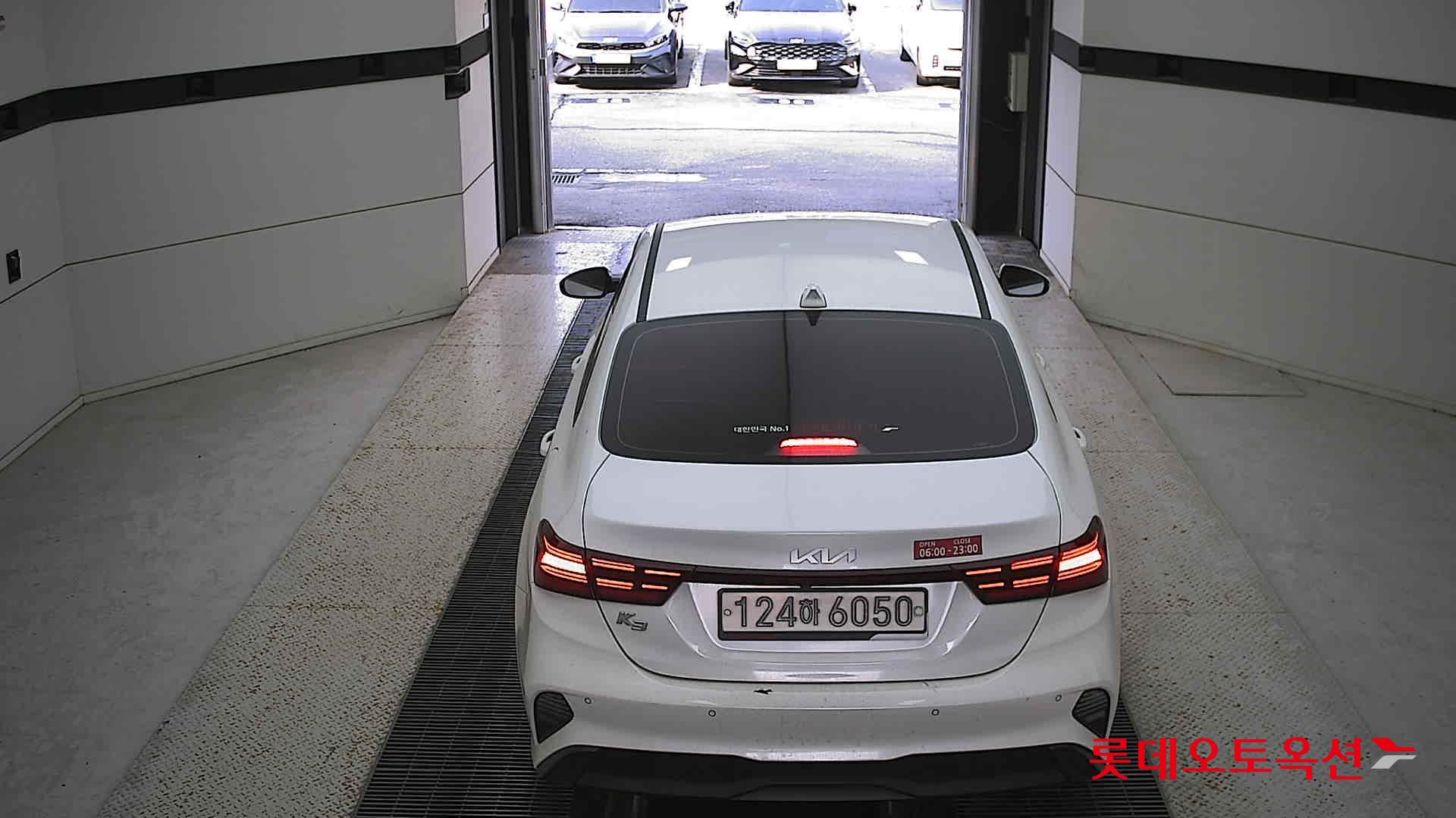 Kia K3 2022 Snow White Pearl из Кореи, фото 5