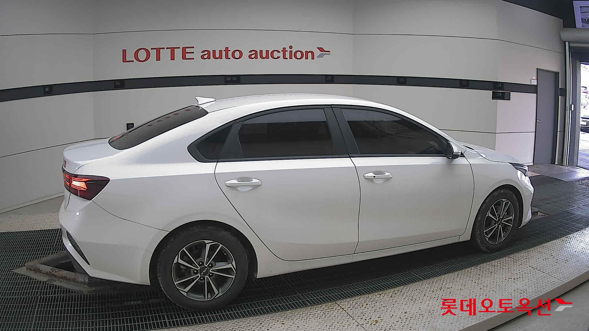 Kia K3 id 3466857 из Кореи 18