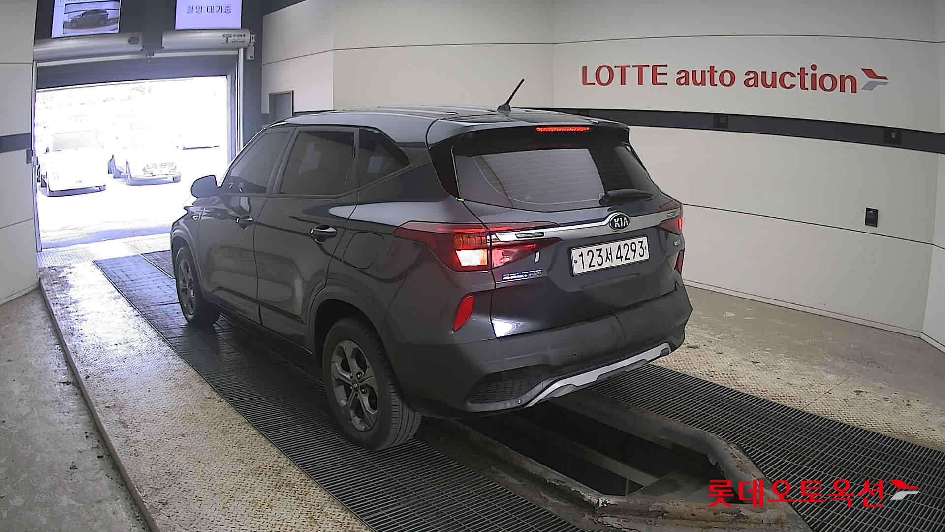 Kia Seltos 2020 Gravity Gray из Кореи, фото 6