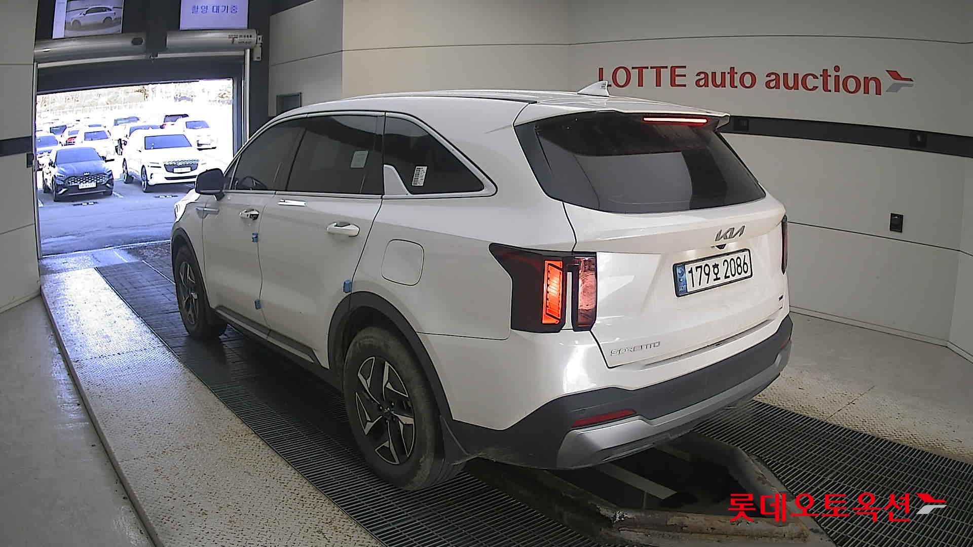 Kia Sorento Hybrid 2025 Snow White Pearl из Кореи, фото 6