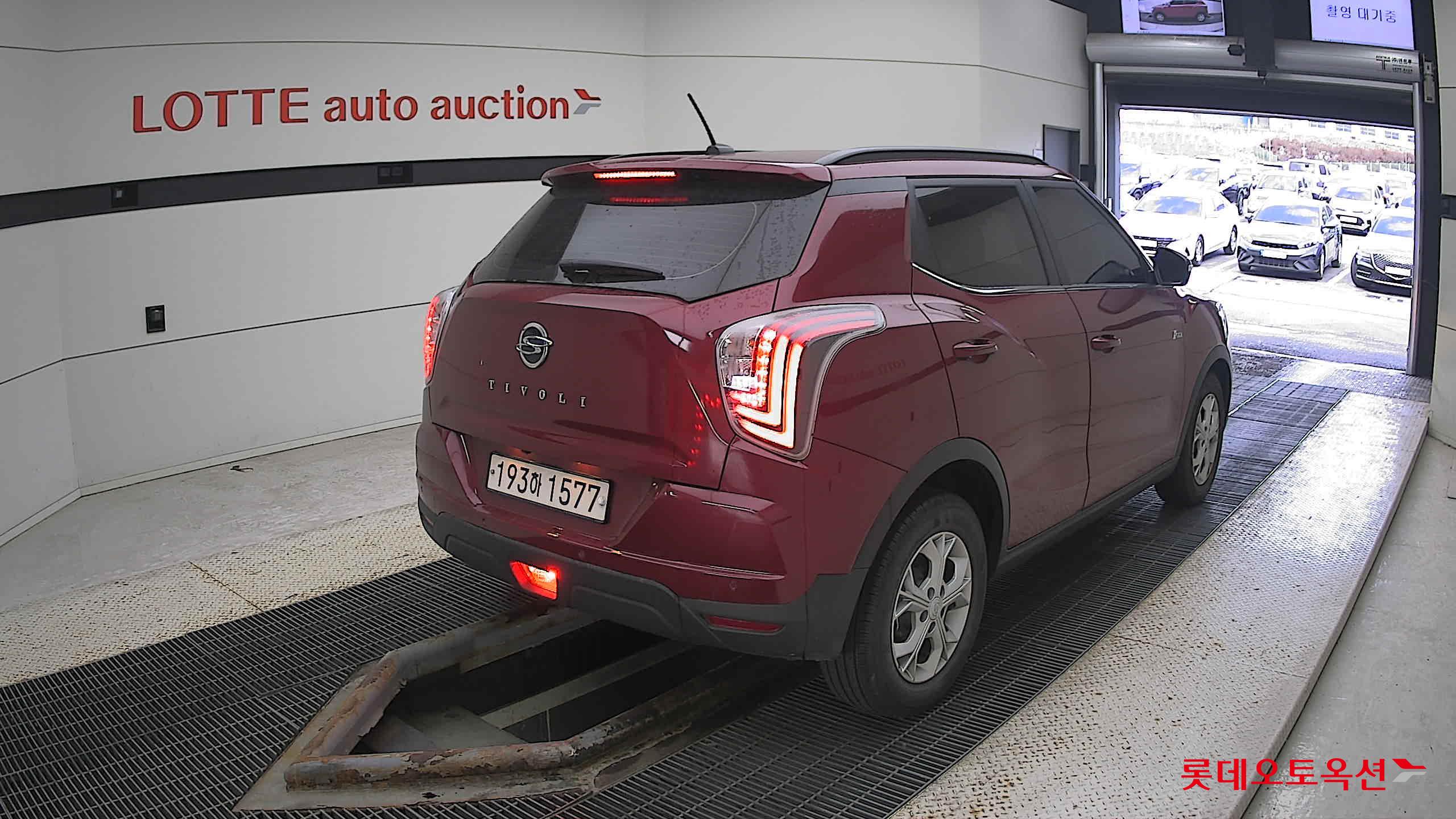 SsangYong Tivoli 2022 Cherry Red из Кореи, фото 4