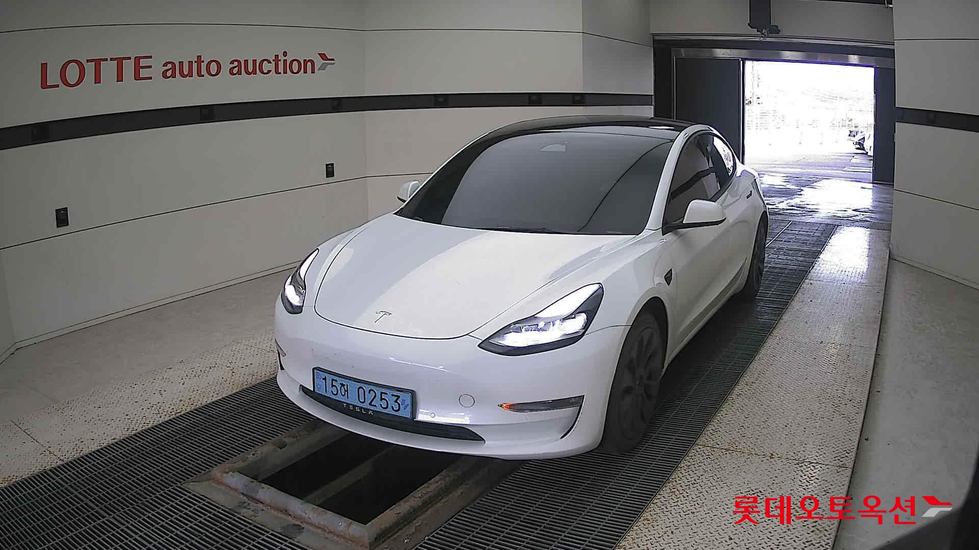 Tesla Model 3 Long Range 2022 Pearl White Multi-coat из Кореи