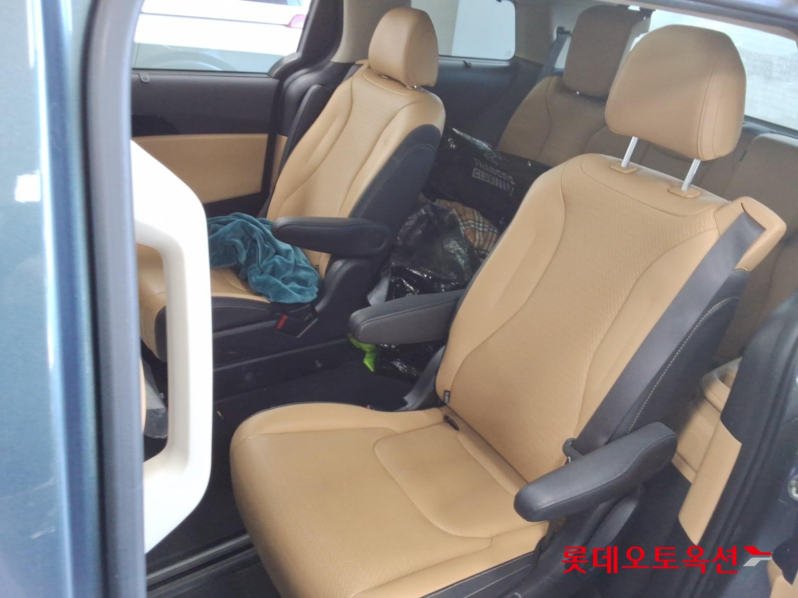 Kia Carnival Limousine id 3461971 из Кореи 36