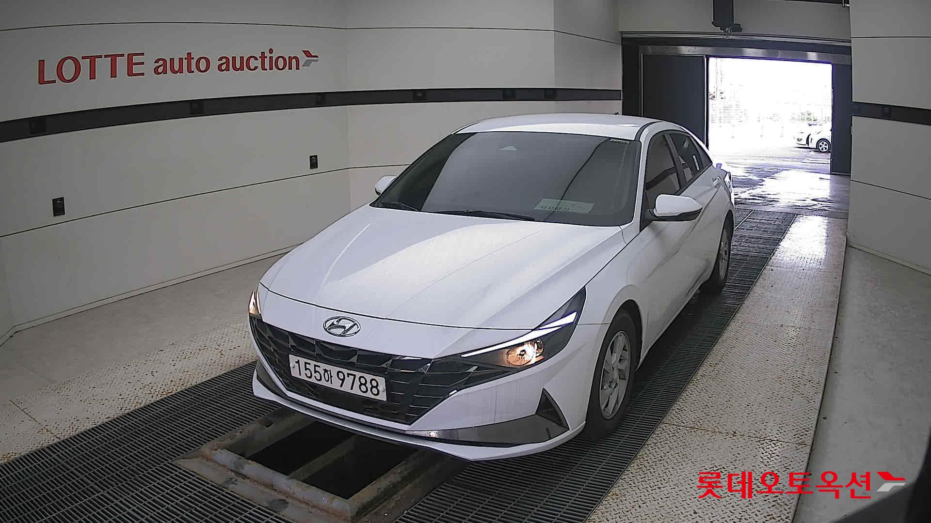 Hyundai Avante 2021 Polar White из Кореи