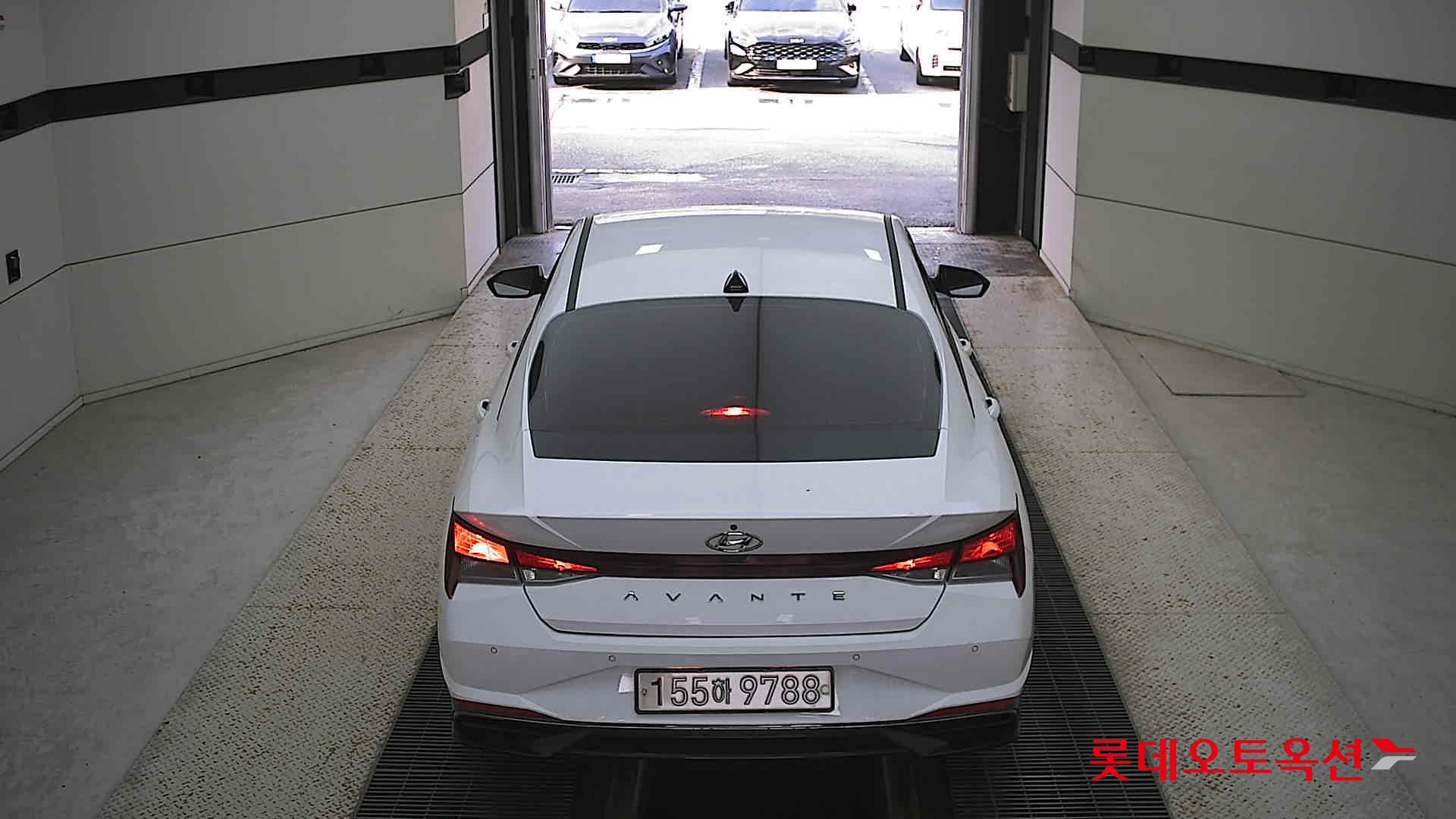 Hyundai Avante 2021 Polar White из Кореи, фото 5