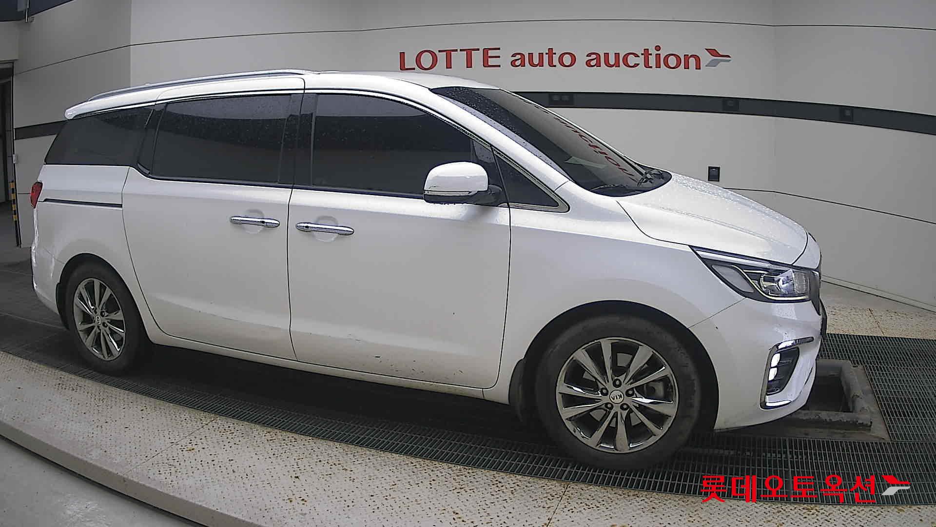 Kia Carnival id 3471529 из Кореи 17