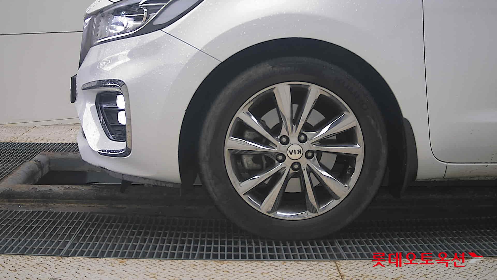 Kia Carnival id 3471529 из Кореи 21