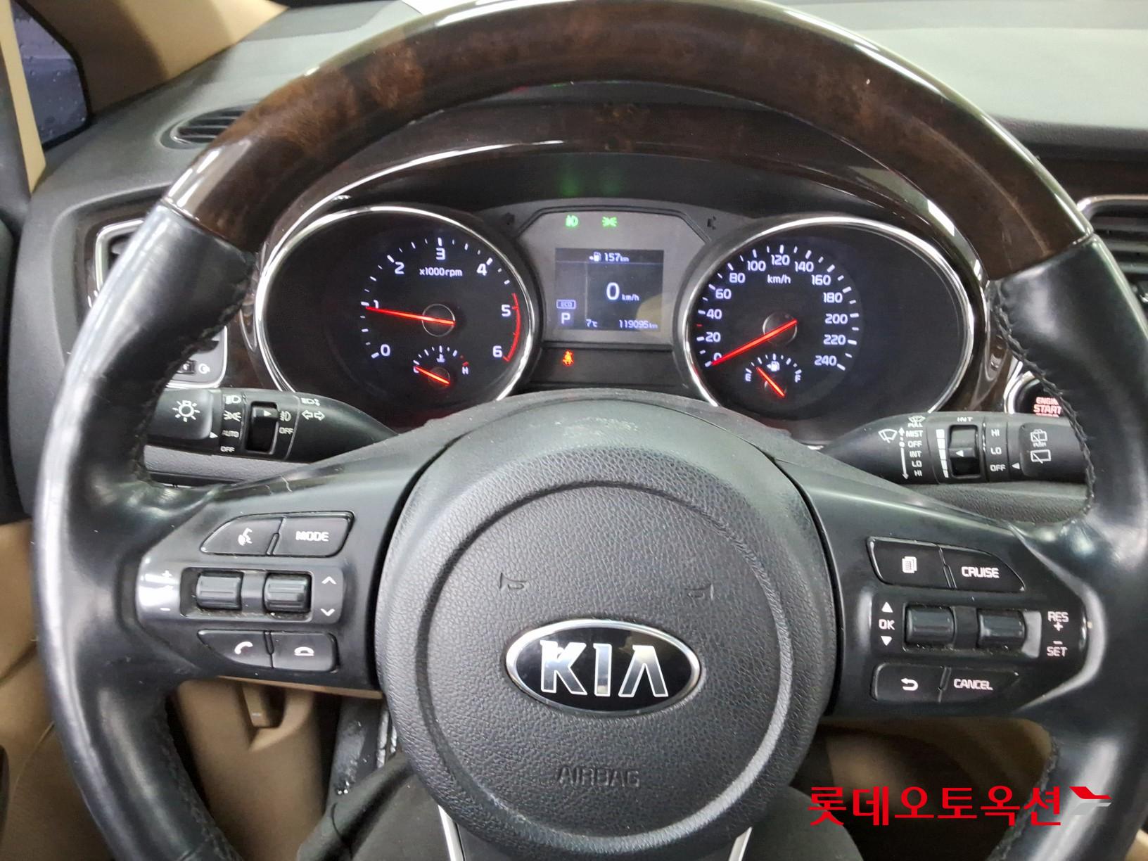 Kia Carnival id 3471529 из Кореи 29