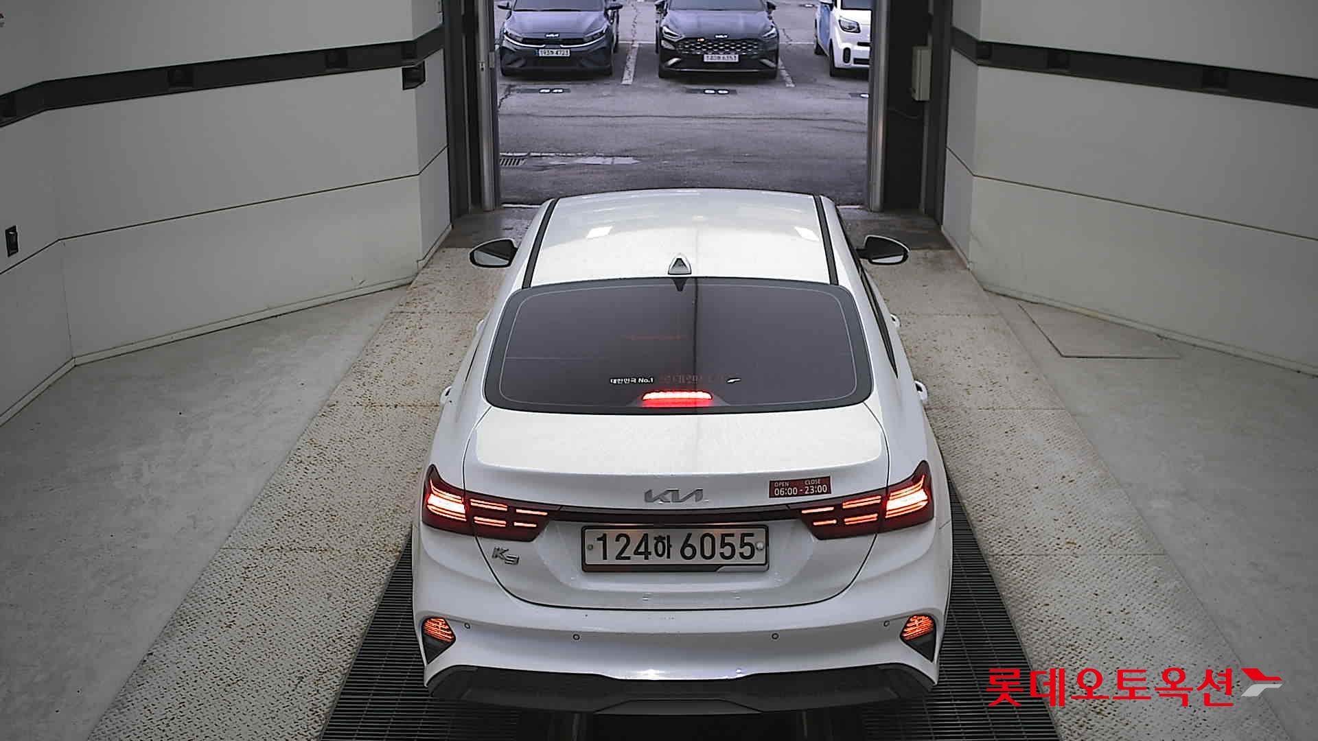 Kia K3 2022 Snow White Pearl из Кореи, фото 5