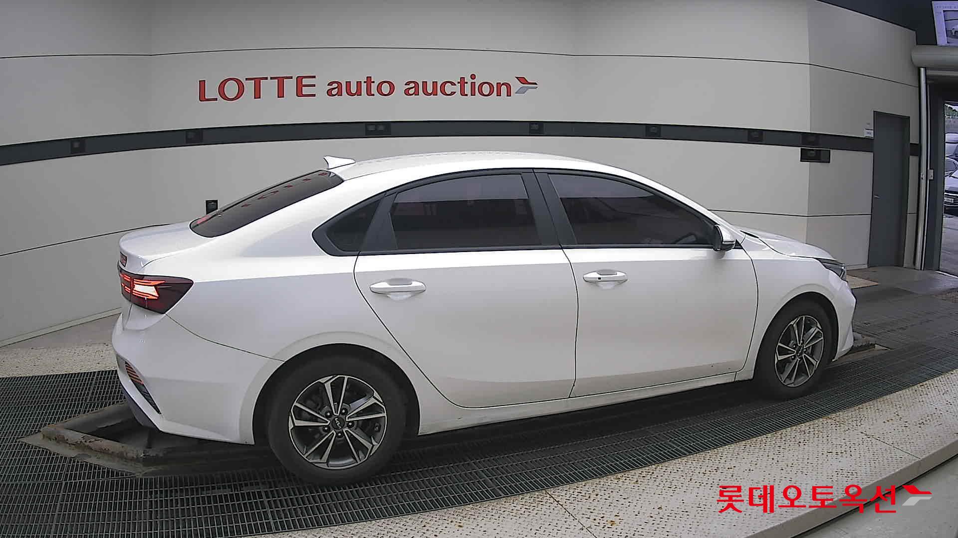 Kia K3 id 3466847 из Кореи 18