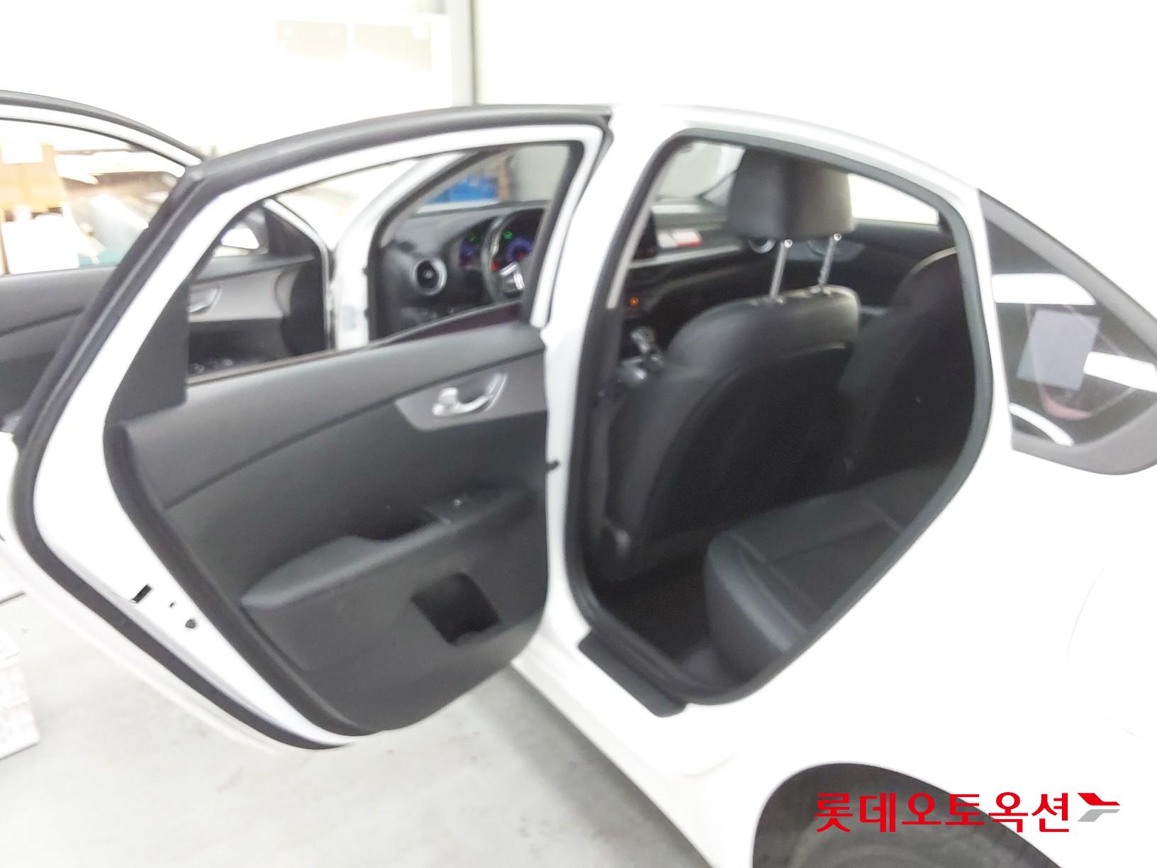 Kia K3 id 3466847 из Кореи 36