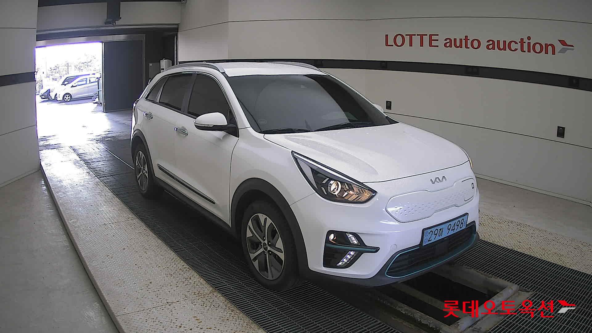 Kia Niro EV 2022 Snow White Pearl (optional) из Кореи, фото 2