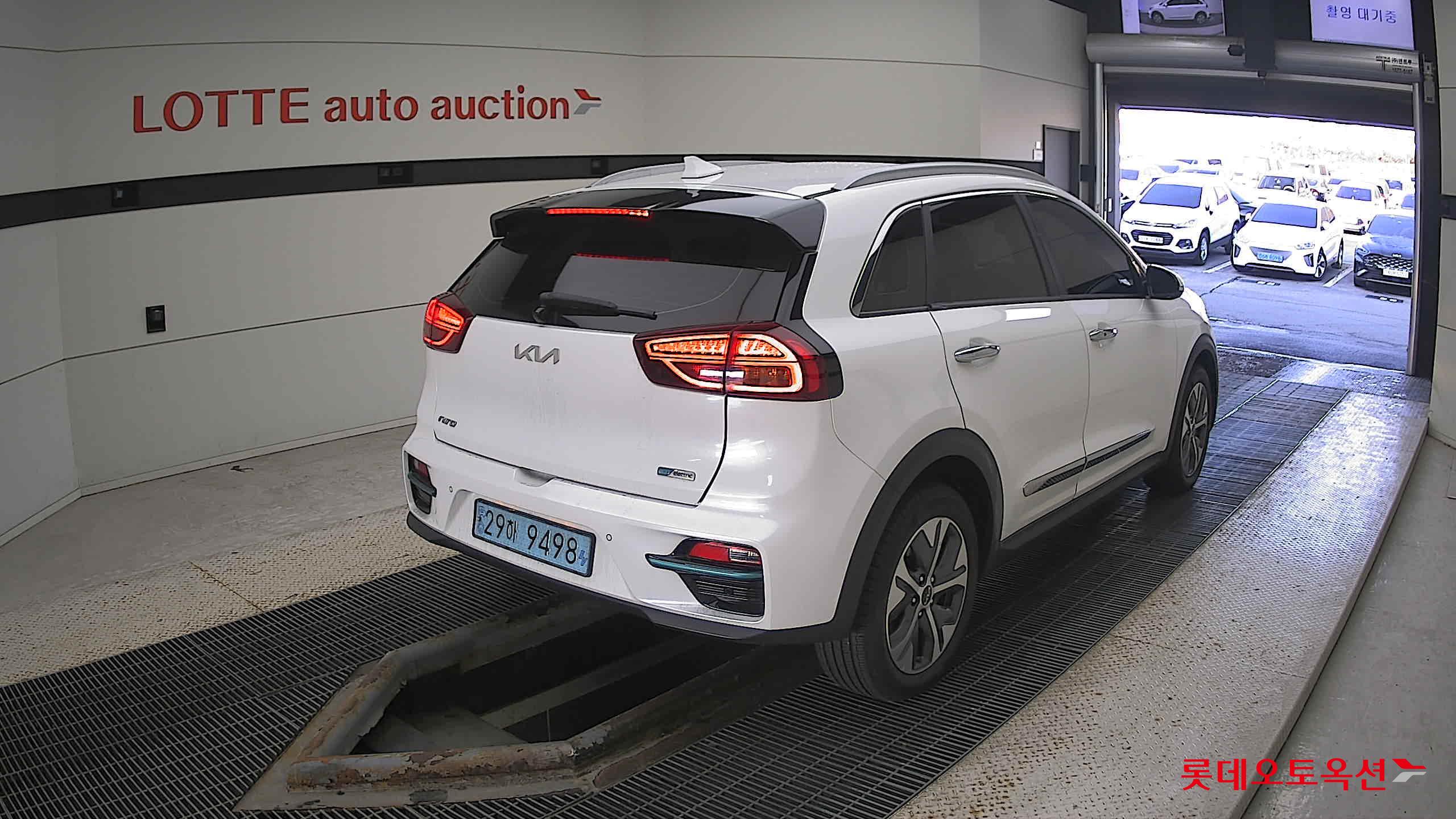 Kia Niro EV 2022 Snow White Pearl (optional) из Кореи, фото 4