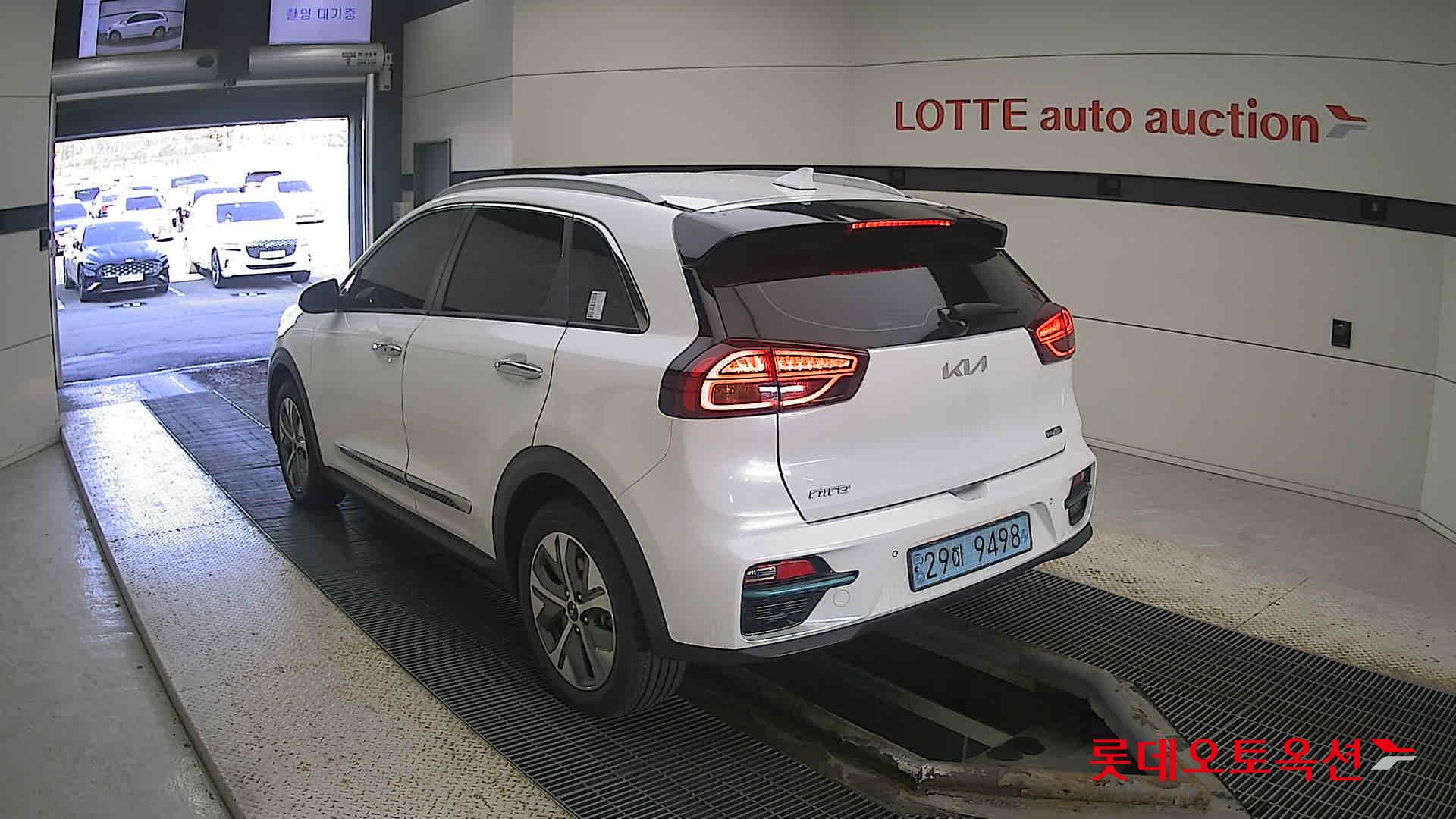 Kia Niro EV 2022 Snow White Pearl (optional) из Кореи, фото 6