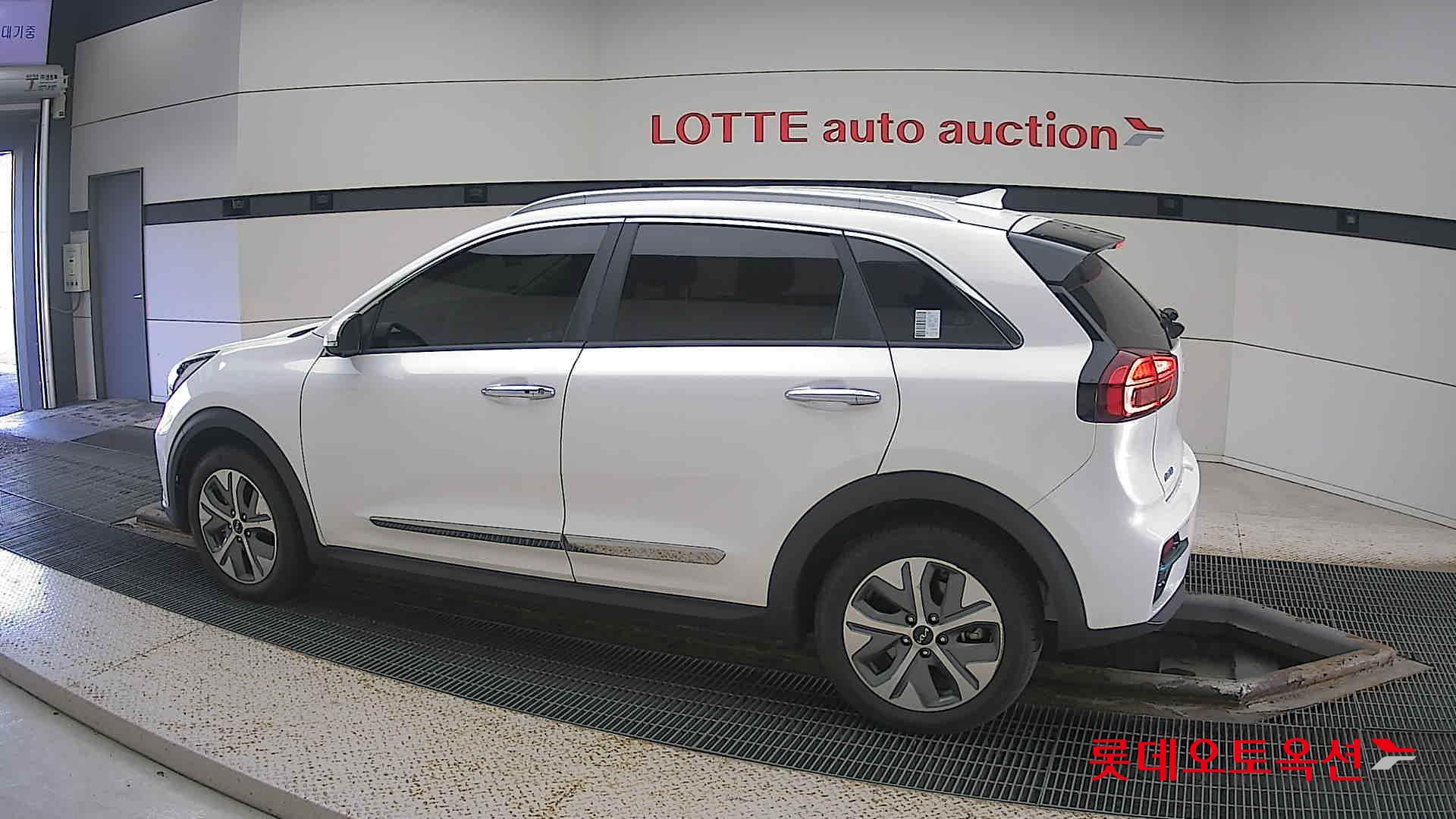 Kia Niro EV id 3476487 из Кореи 11