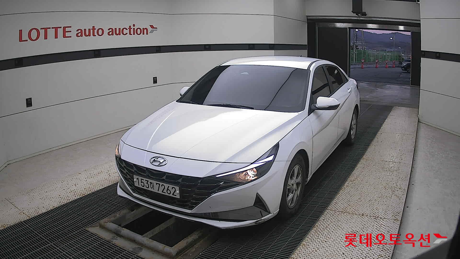 Hyundai Avante 2021 Polar White из Кореи