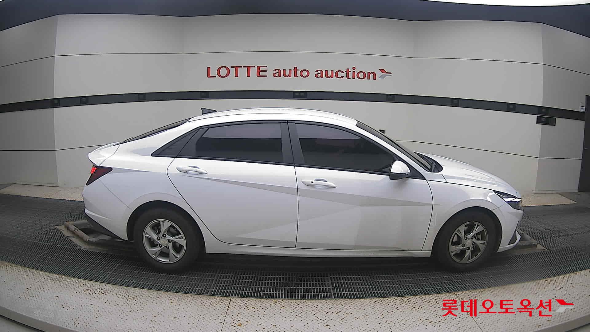 Hyundai Avante 2021 Polar White из Кореи, фото 3