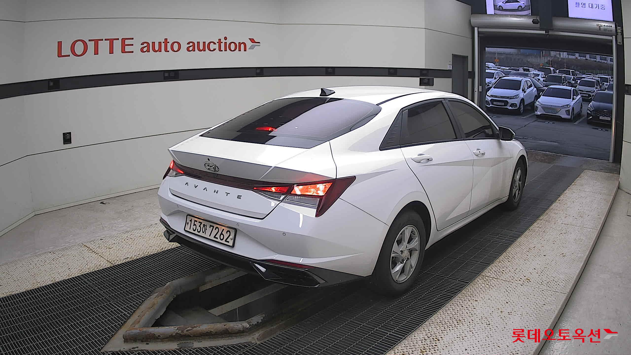 Hyundai Avante 2021 Polar White из Кореи, фото 4