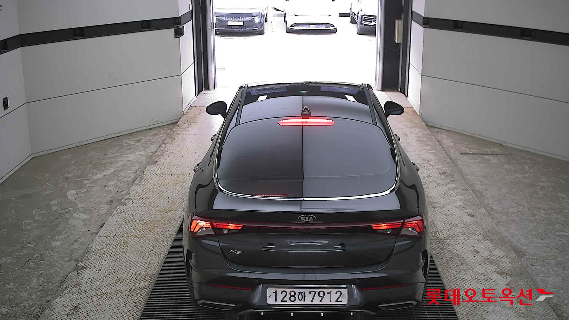 Kia K5 - 17