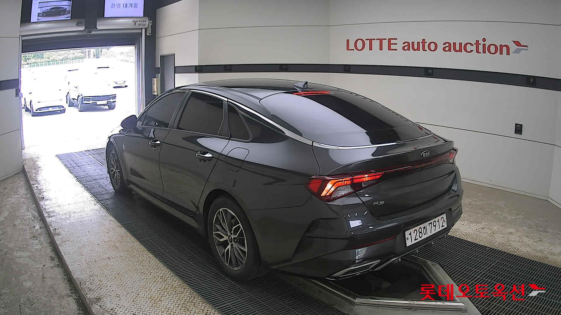 Kia K5 - 4