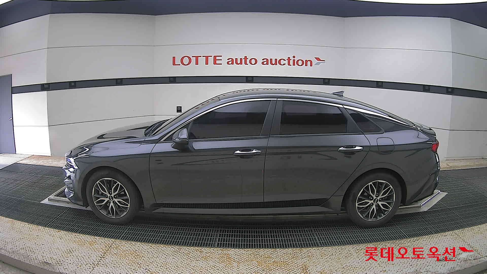 Kia K5 - 13
