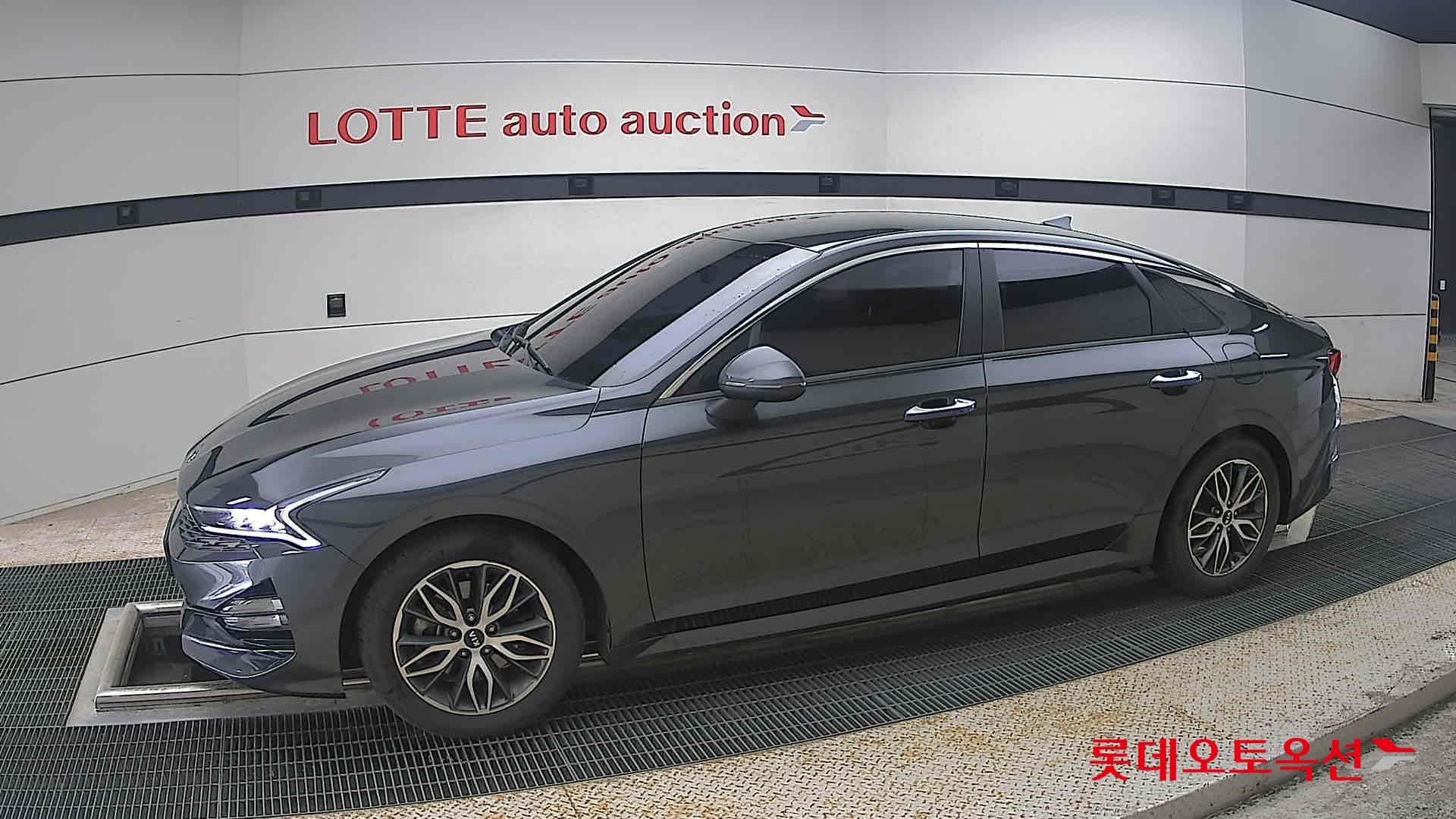 Kia K5 - 12