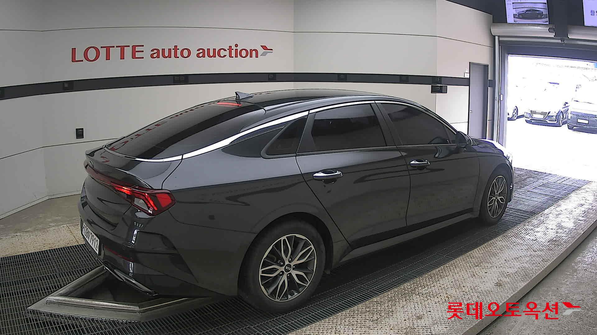 Kia K5 - 19