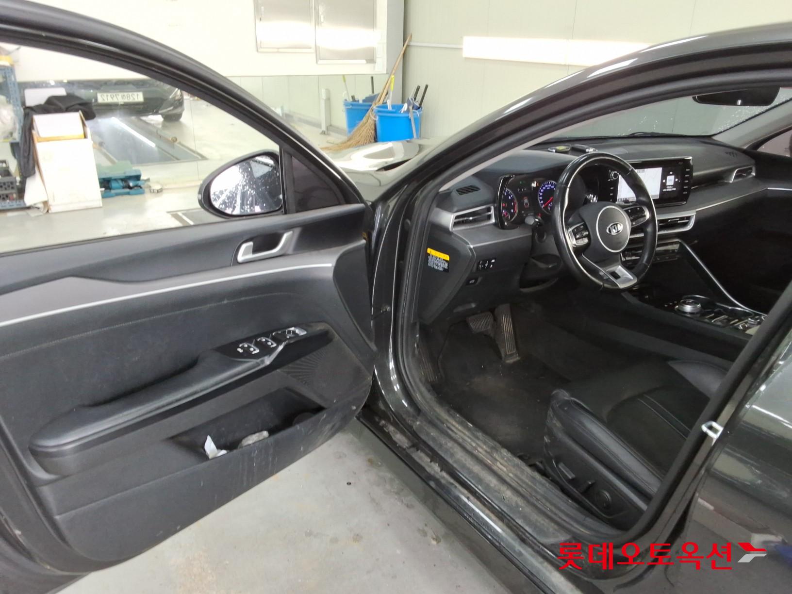 Kia K5 - 35