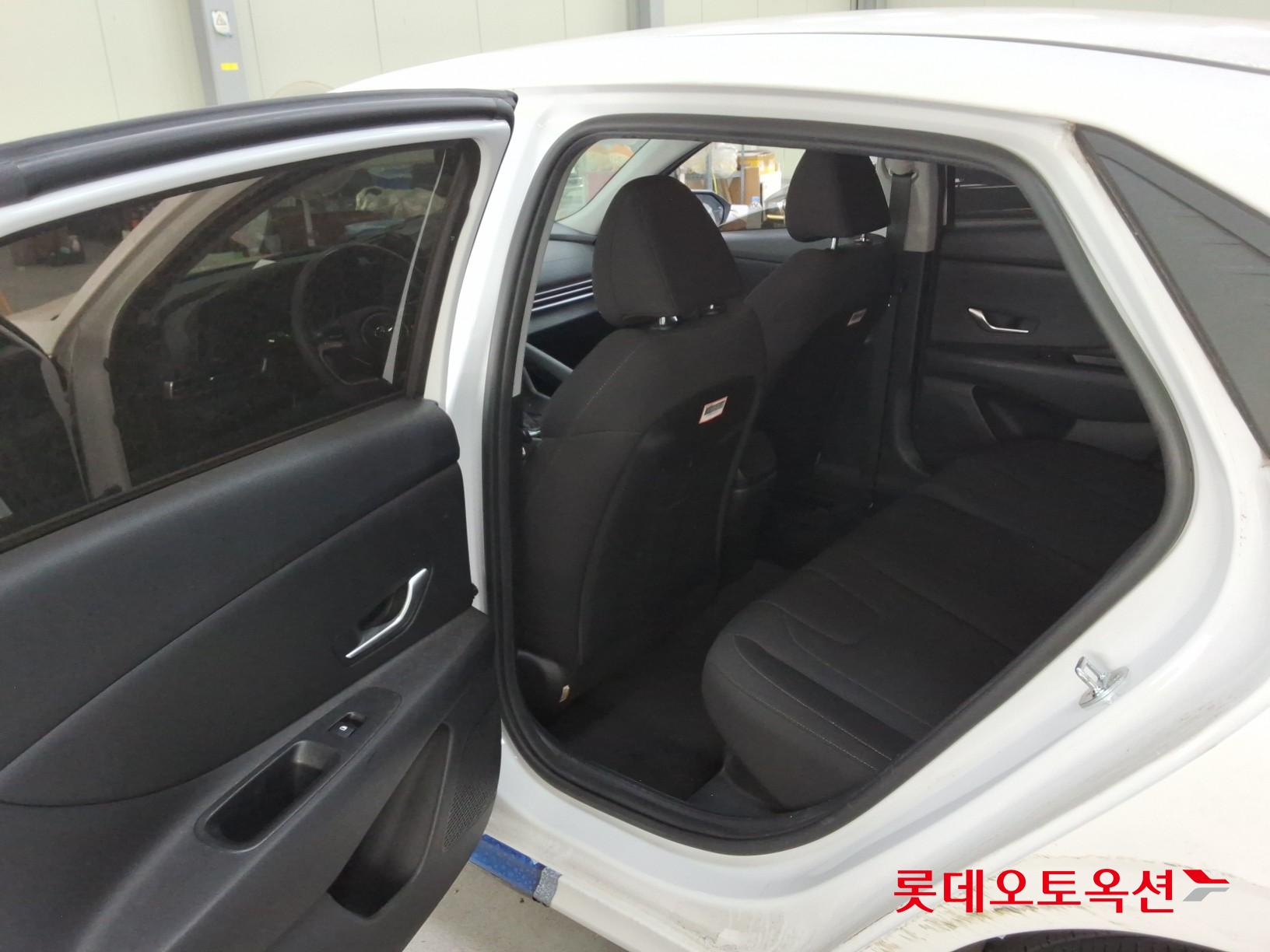 2022 - hyundai avante
