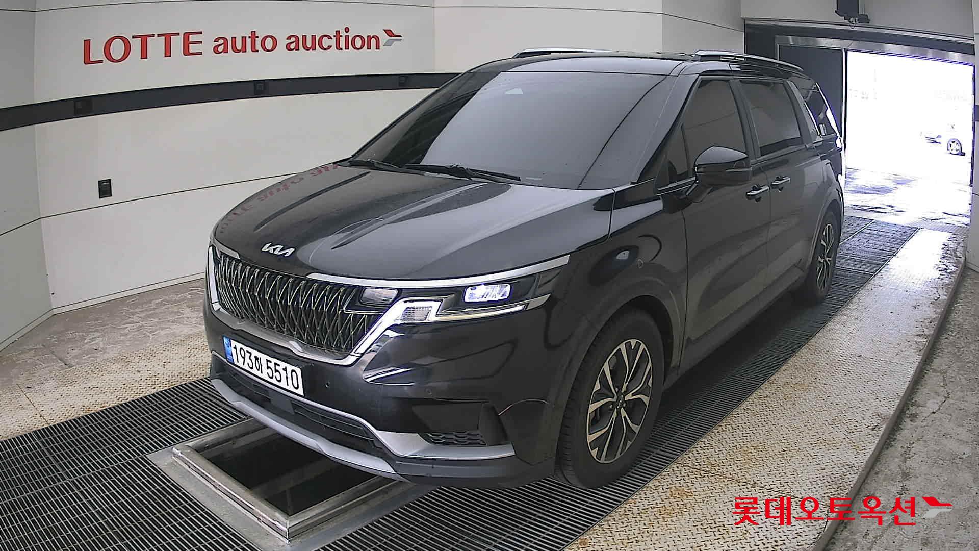 2022 - kia carnival