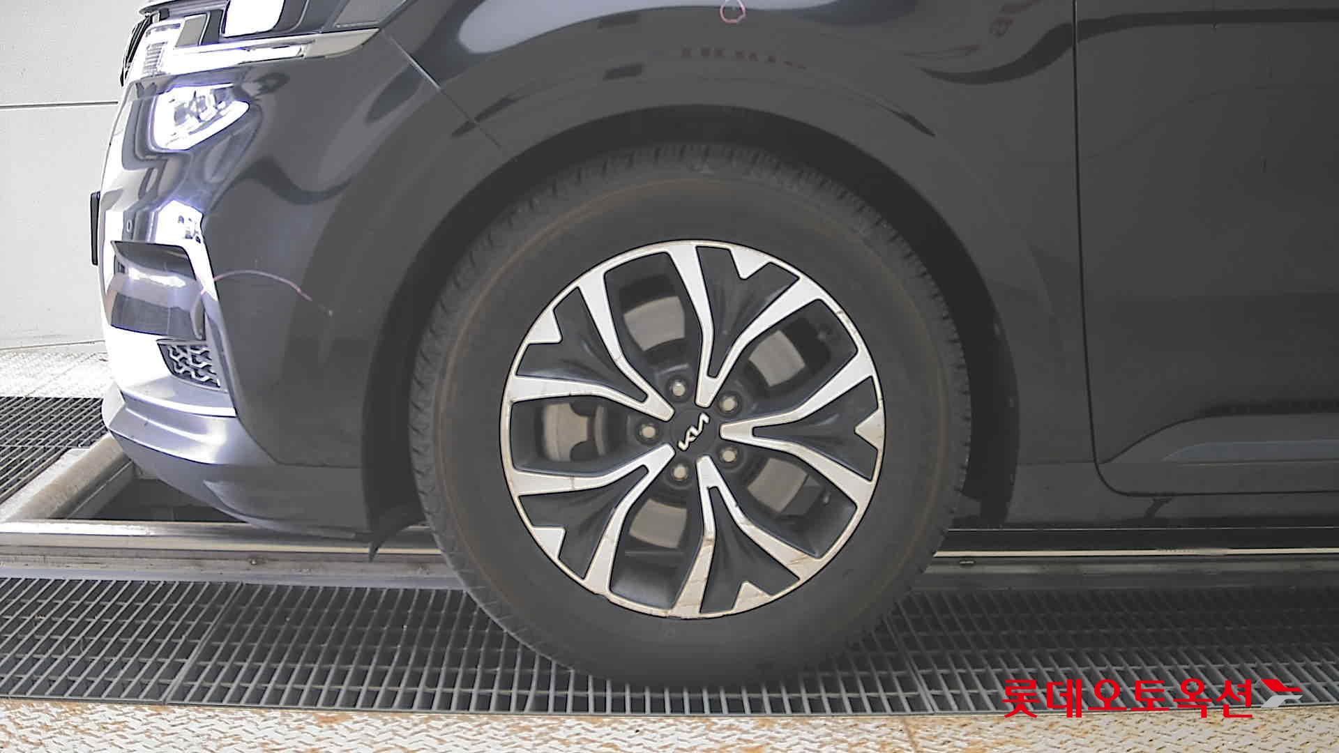 2022 - kia carnival
