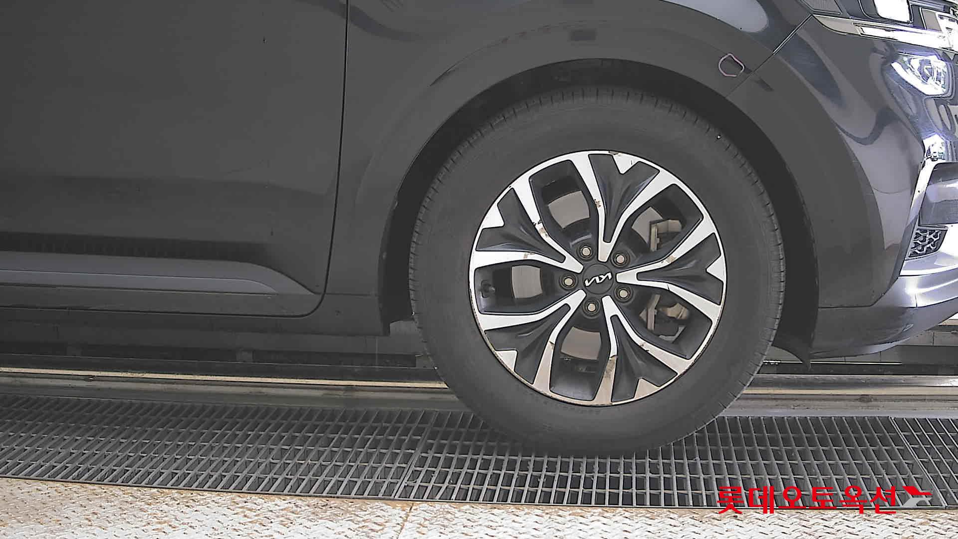 2022 - kia carnival